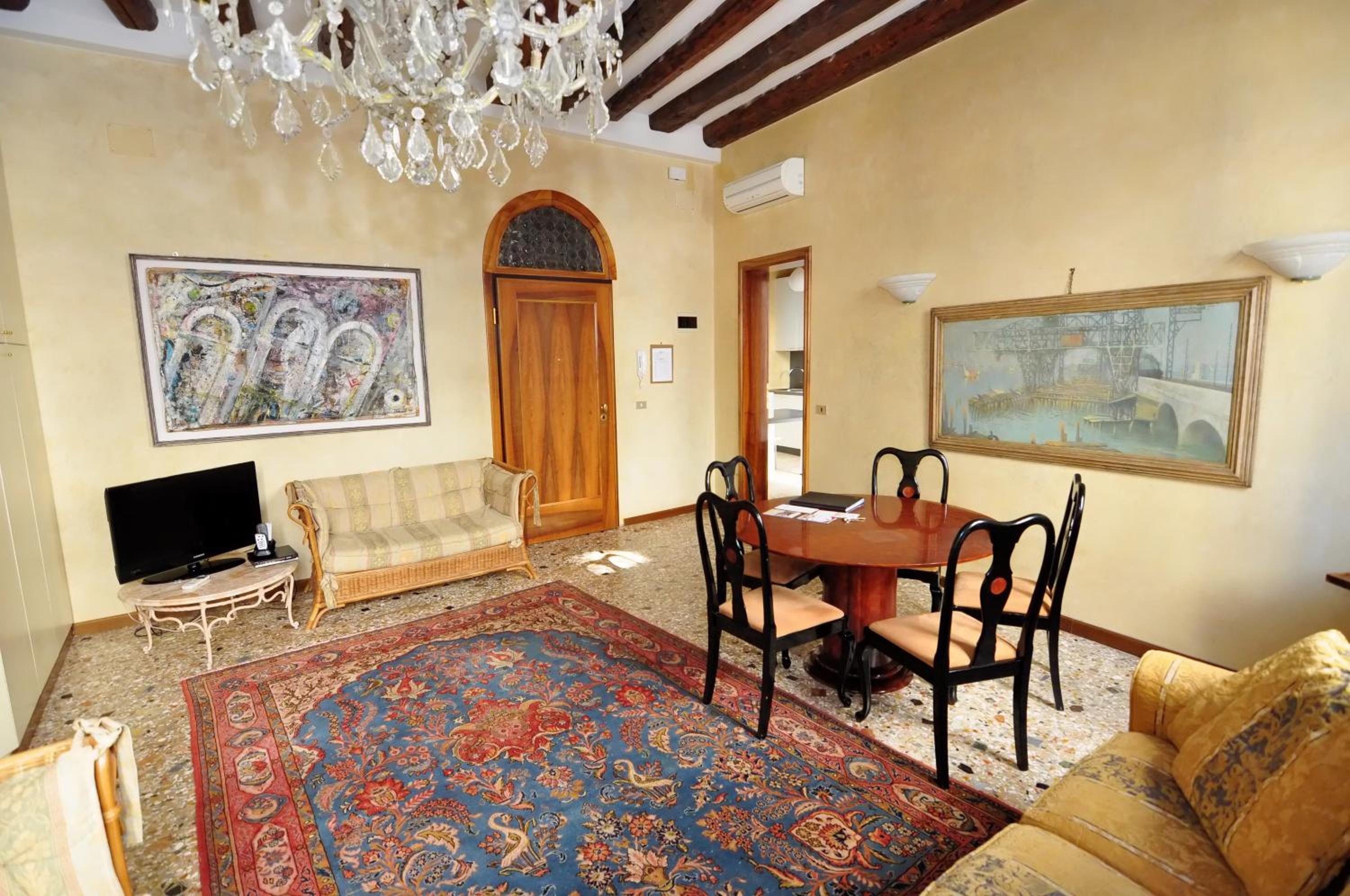Ca' Guardi Two-Bedroom Apartment with Terrace photo 1