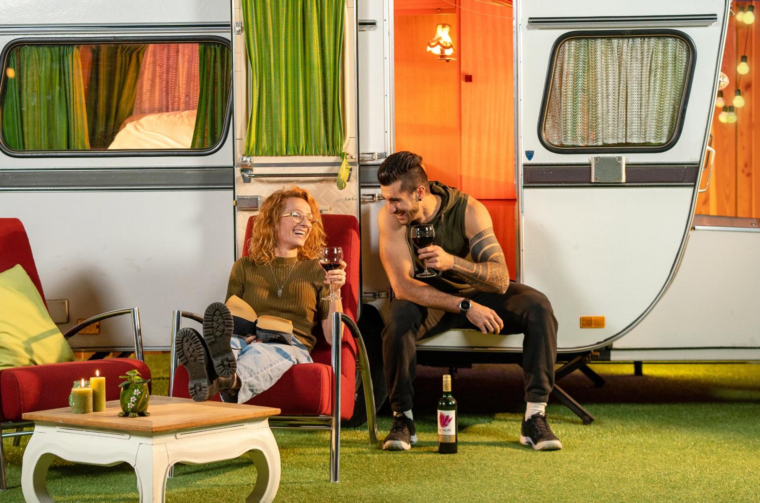 Classic Caravan Short Beds photo 3