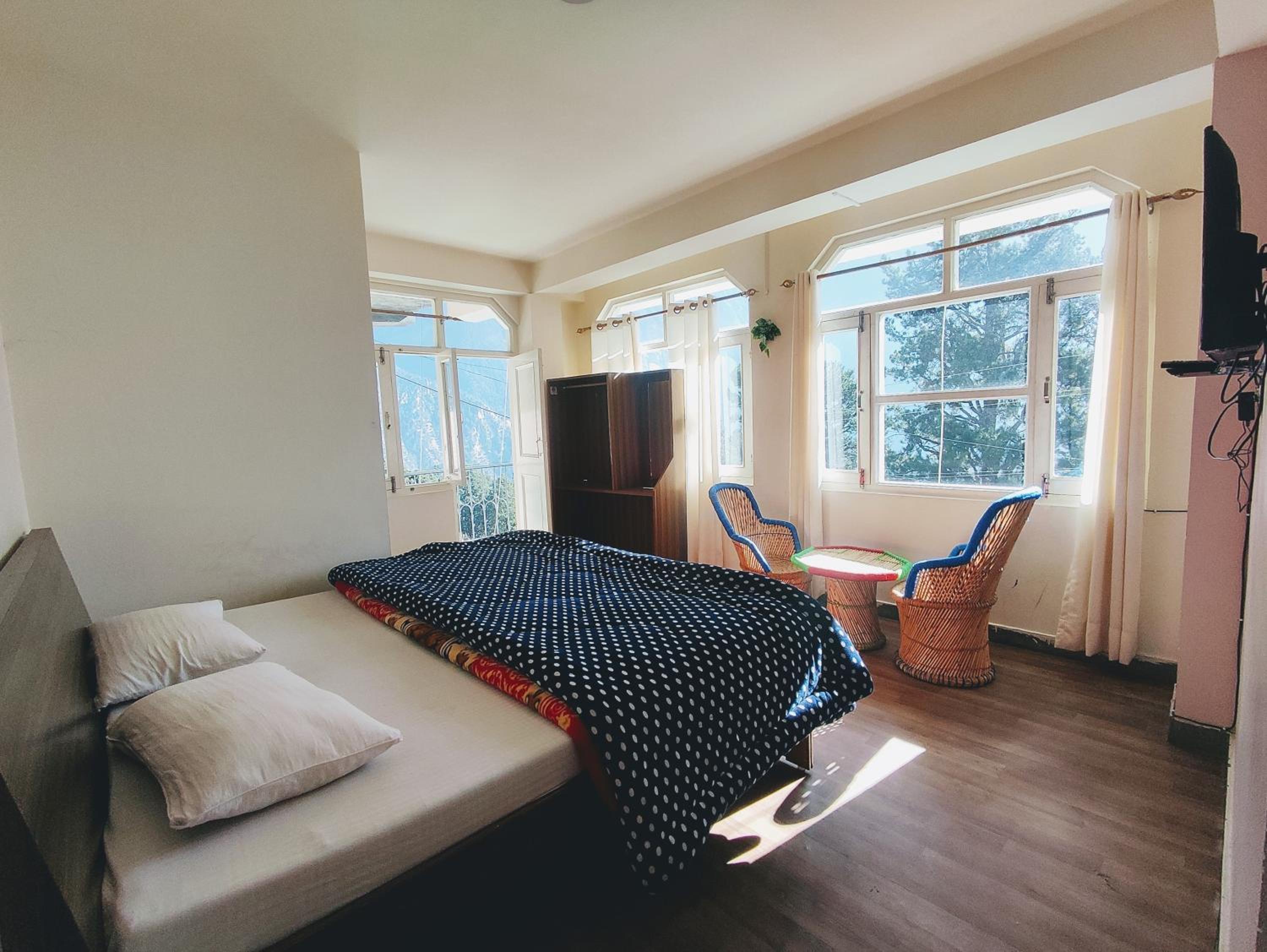 Deluxe Double Room With Balcony photo 2