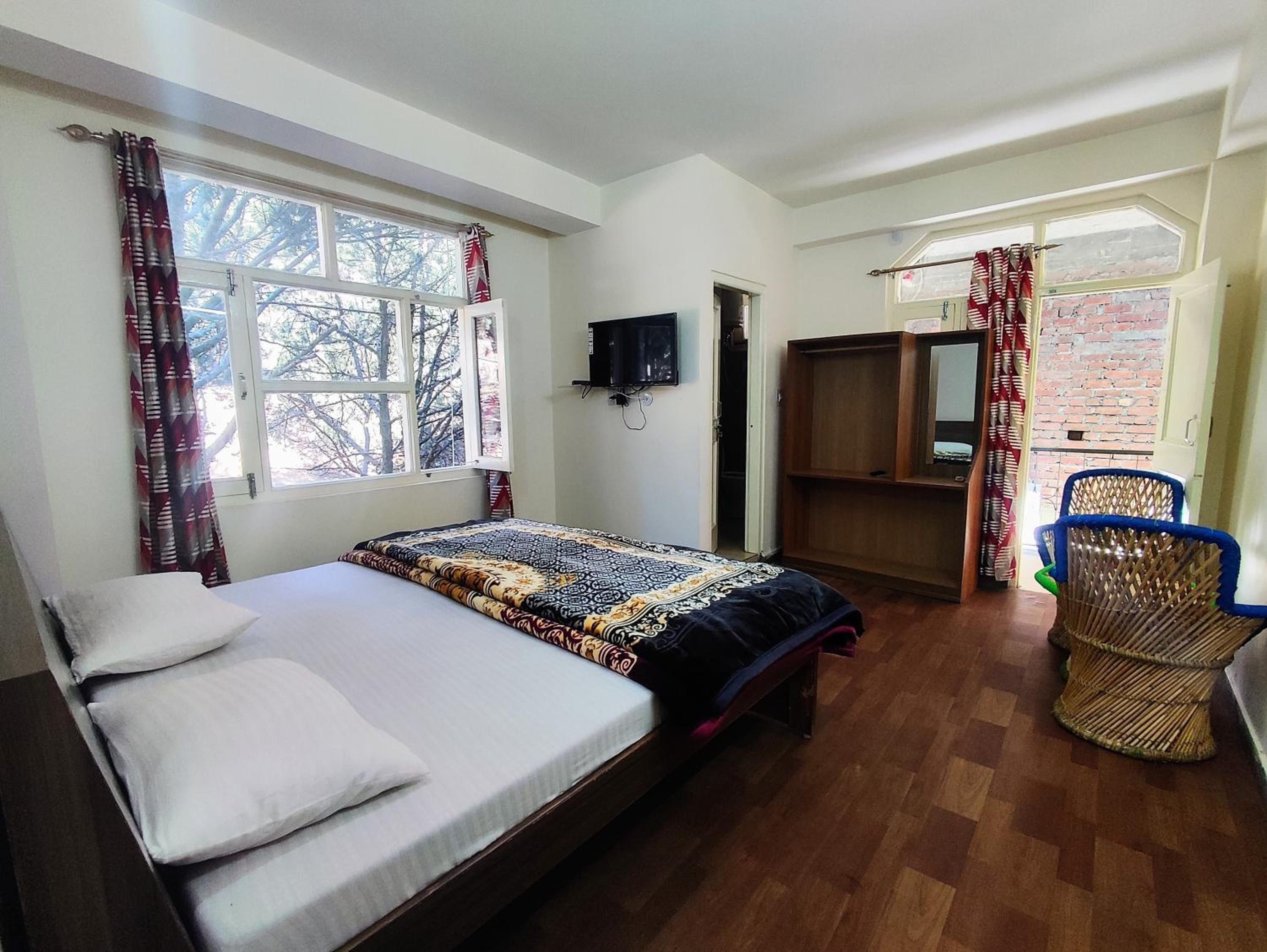 Deluxe Double Room With Balcony photo 3