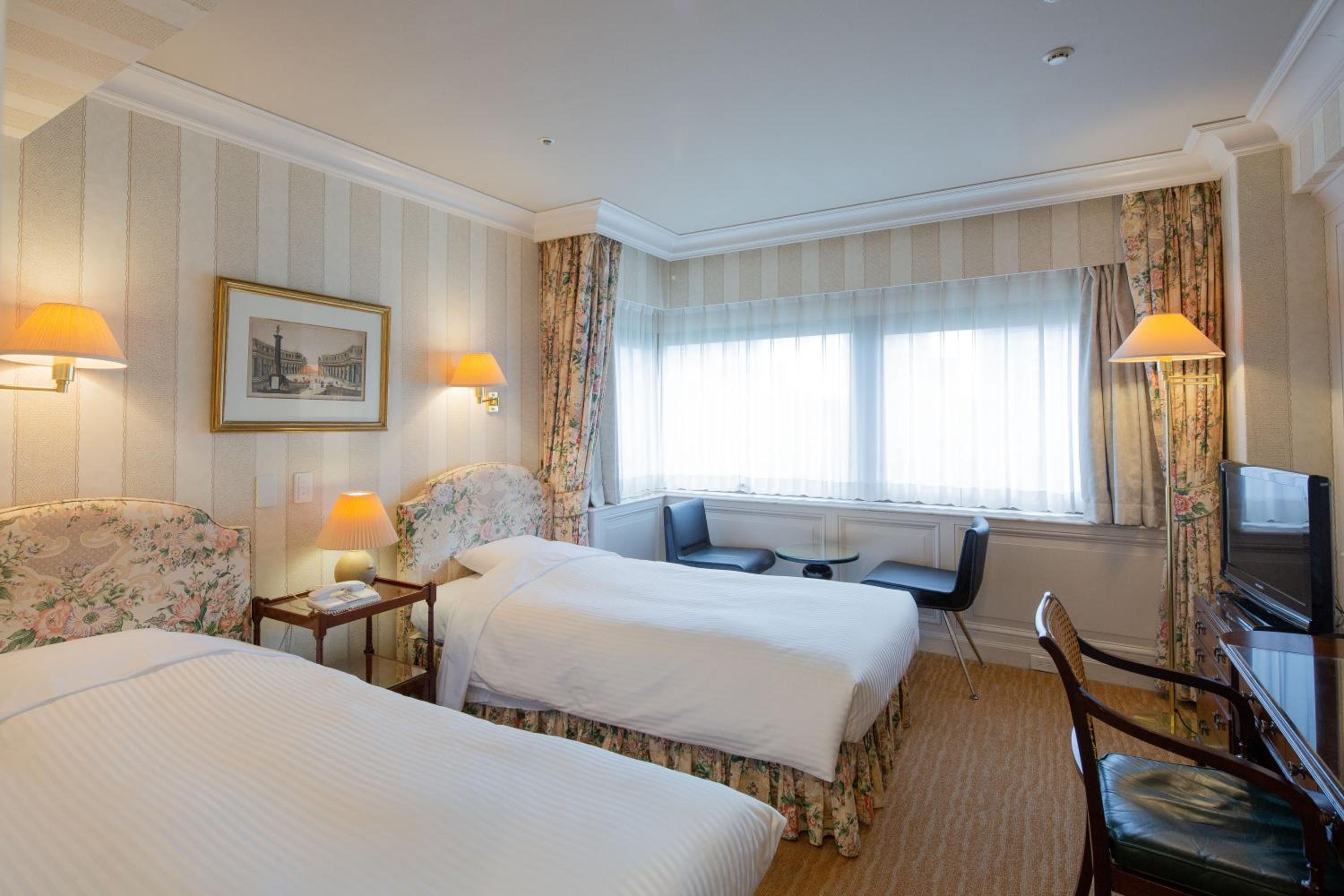 Superior Twin Room with Garden Side - Non-Smoking