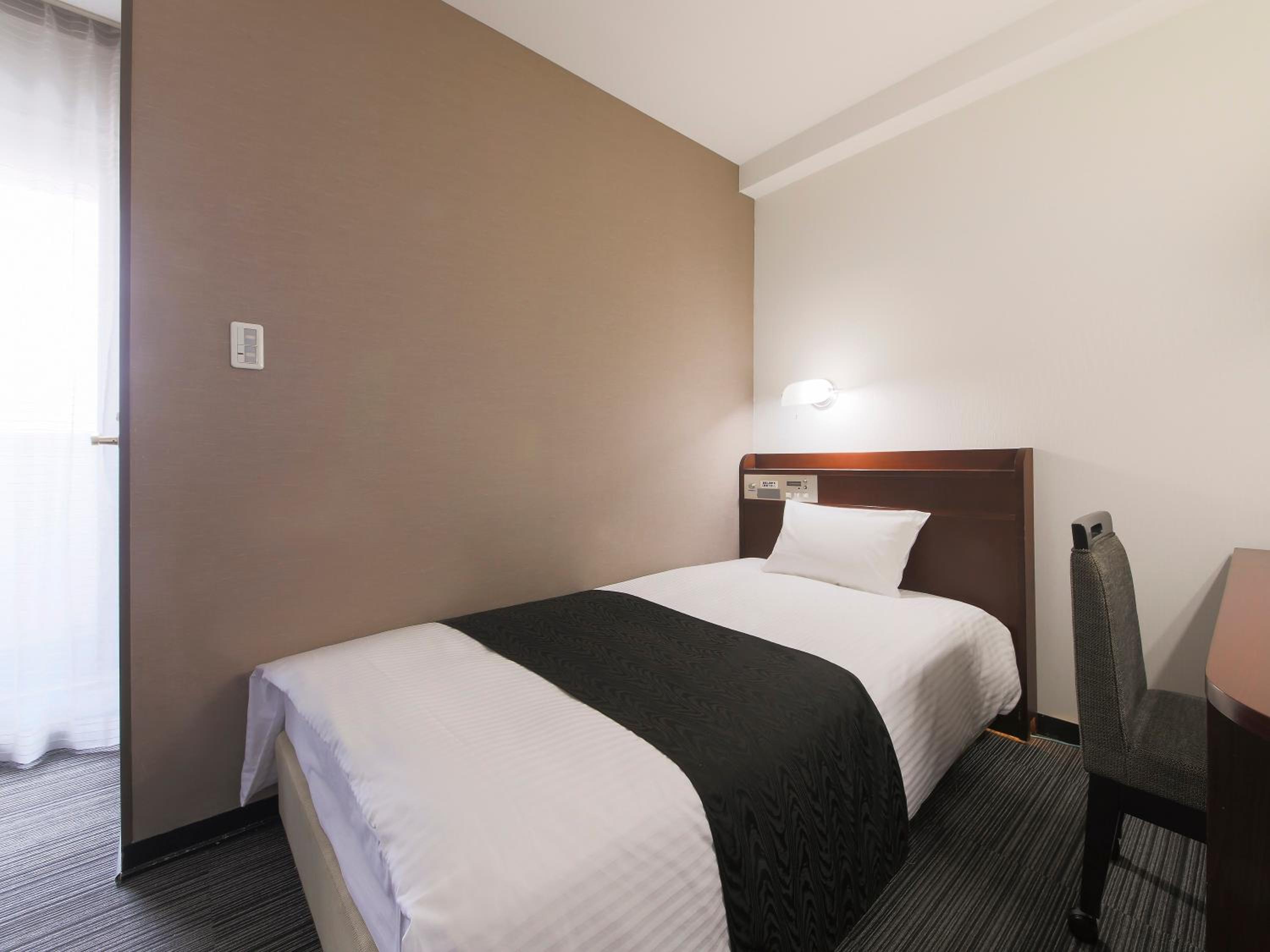Single Room - Non-Smoking photo 1