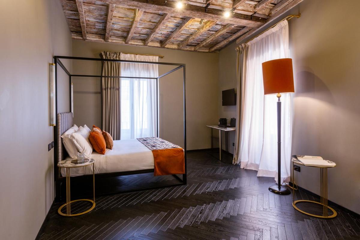 Suite with City View photo 2