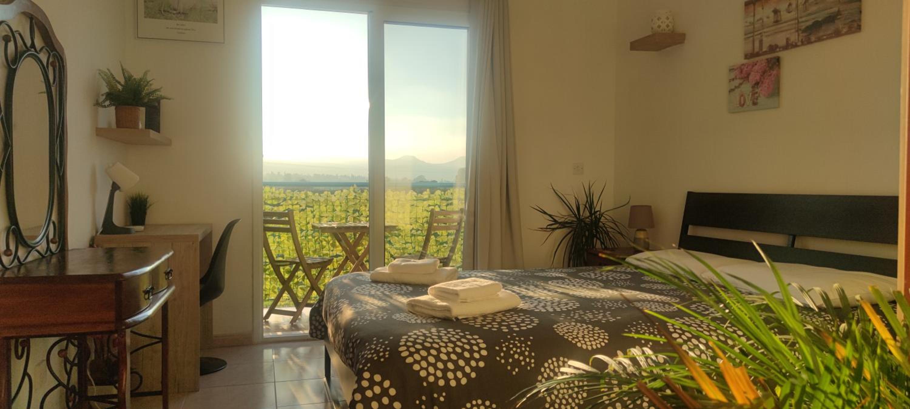 Studio Apartment with Sea View