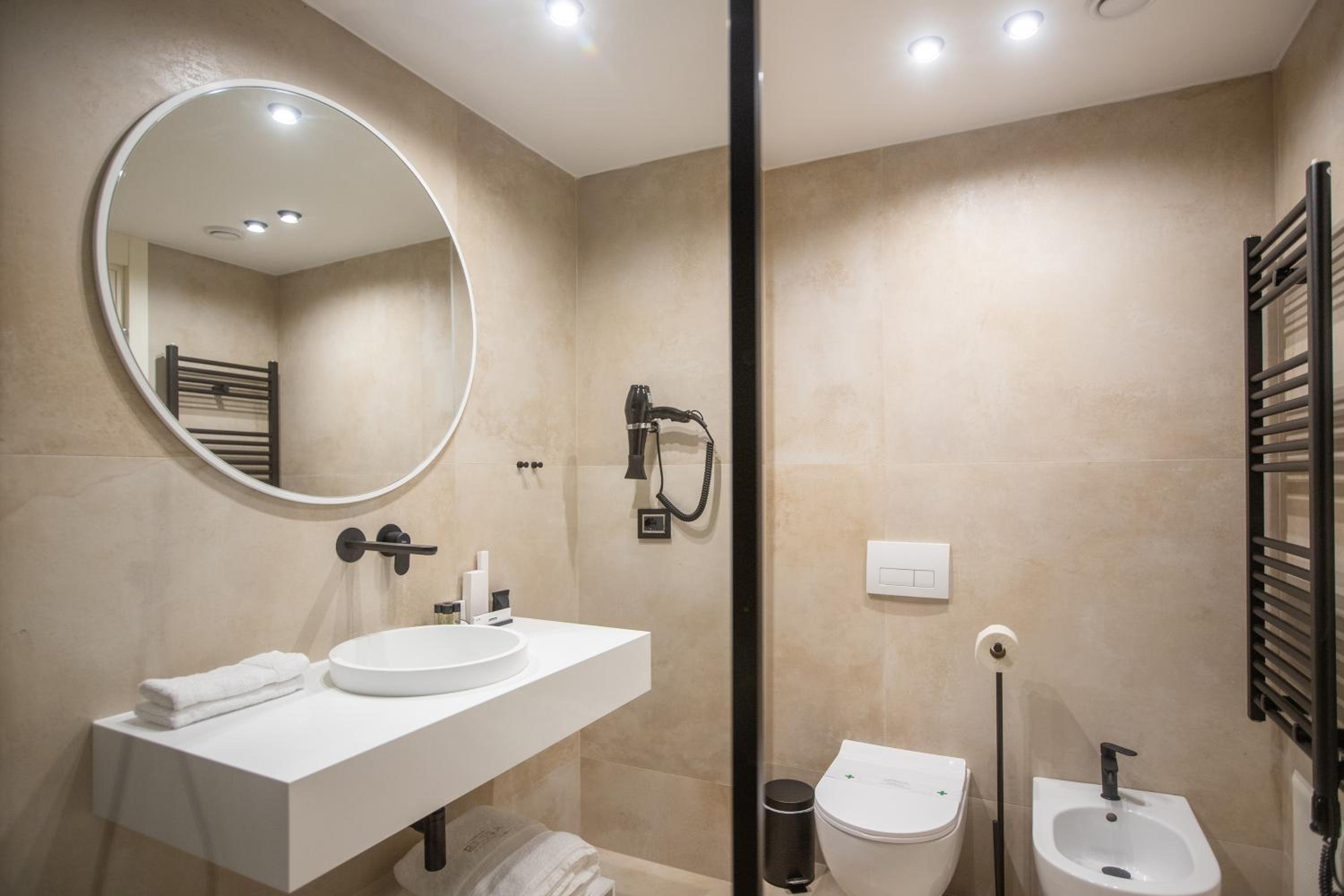 Standard Room With Double Bed And Views photo 2