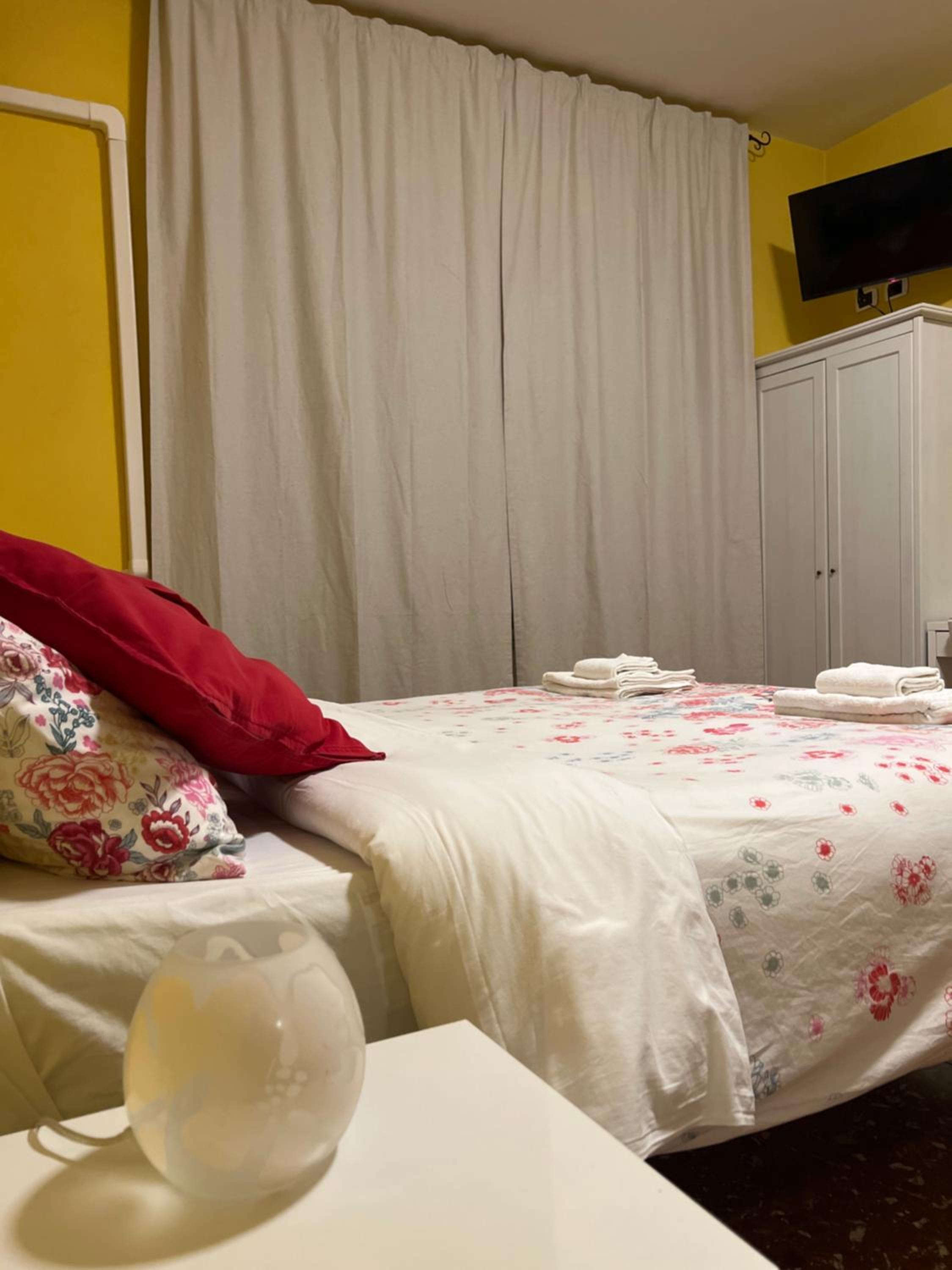 Double Room with Private External Bathroom