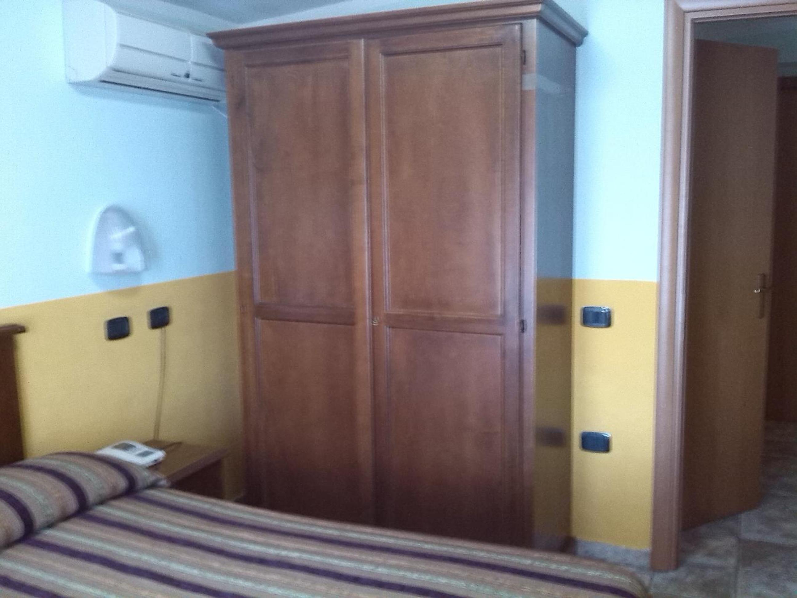 Economy Double Room photo 3