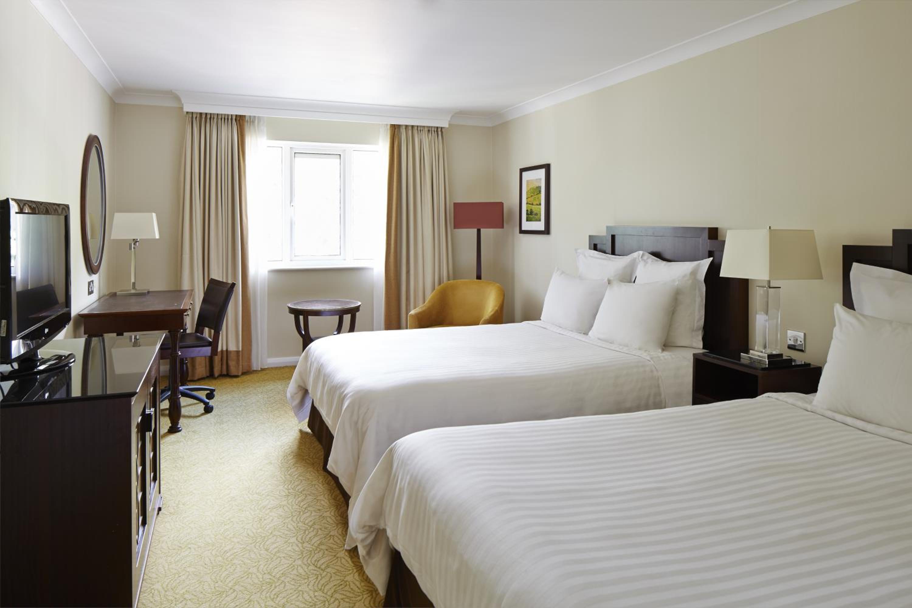 Standard Twin Room - Photo 1