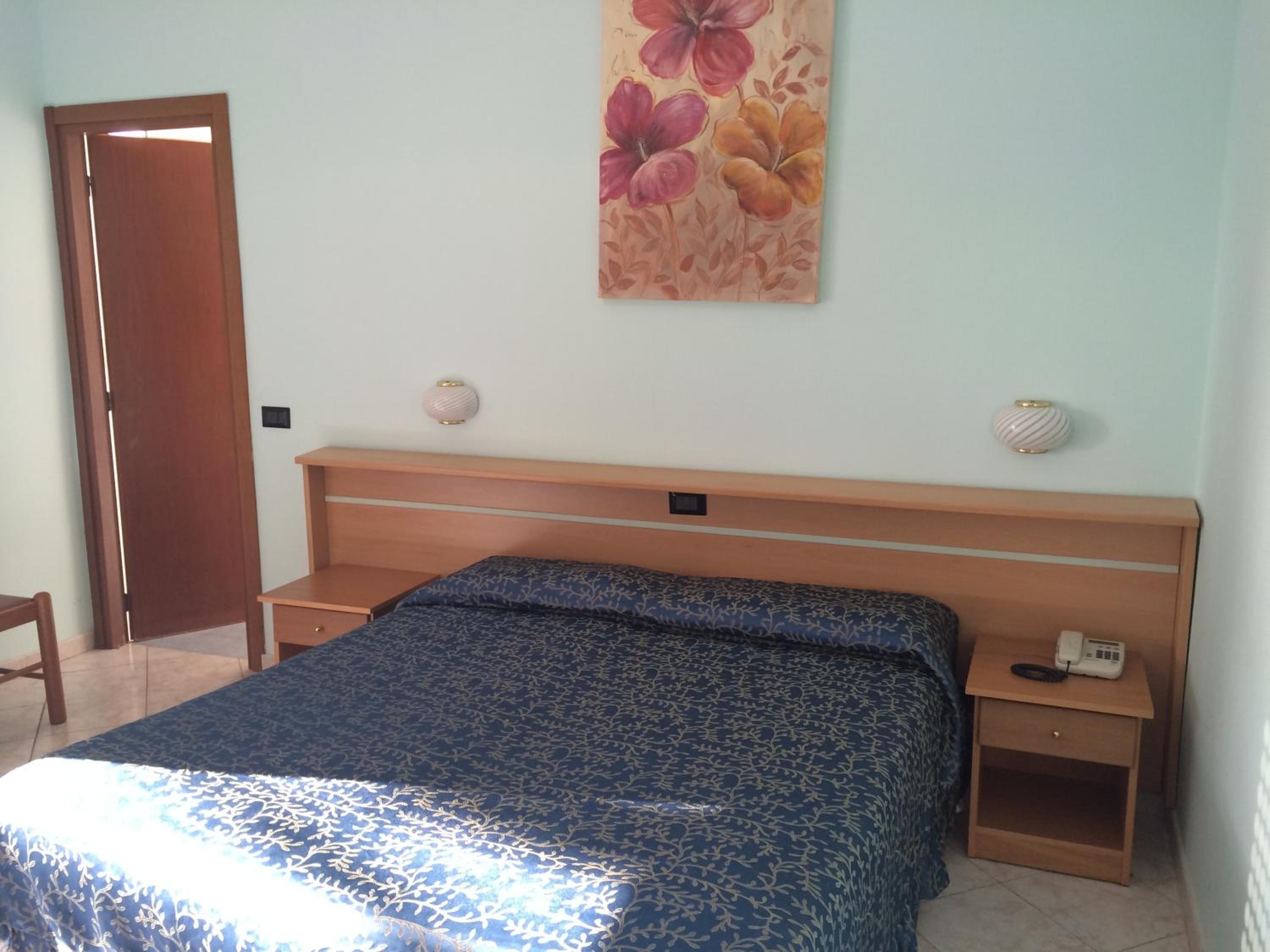 Double or Twin Room photo 2