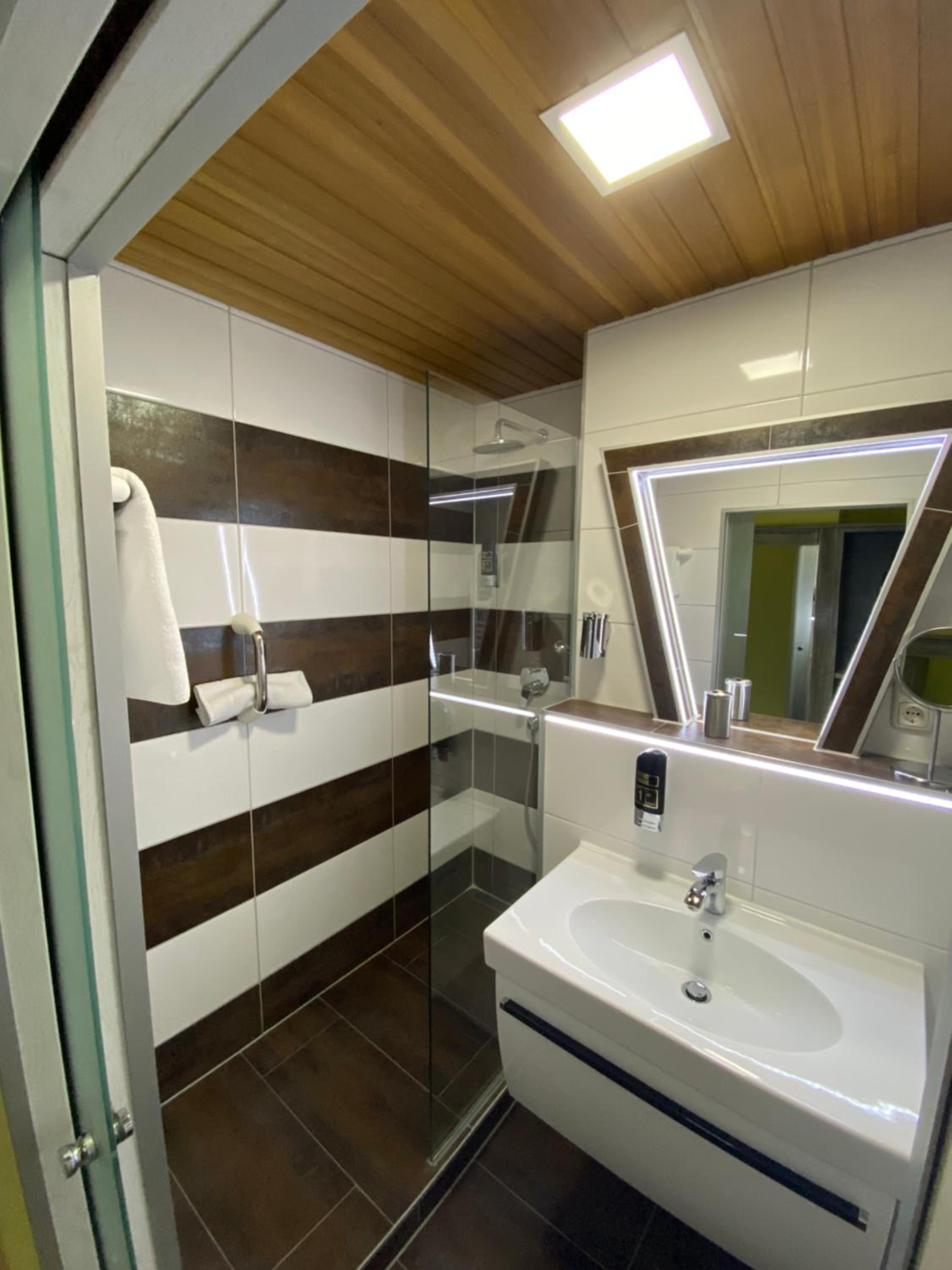 Classic Double Room - Photo 4