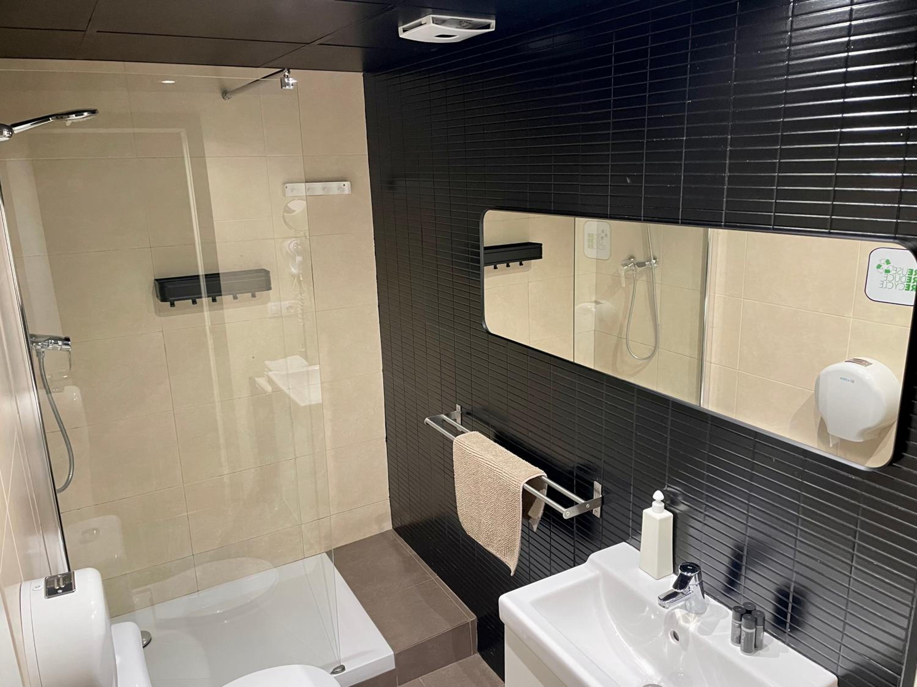 Double Room - Photo 46