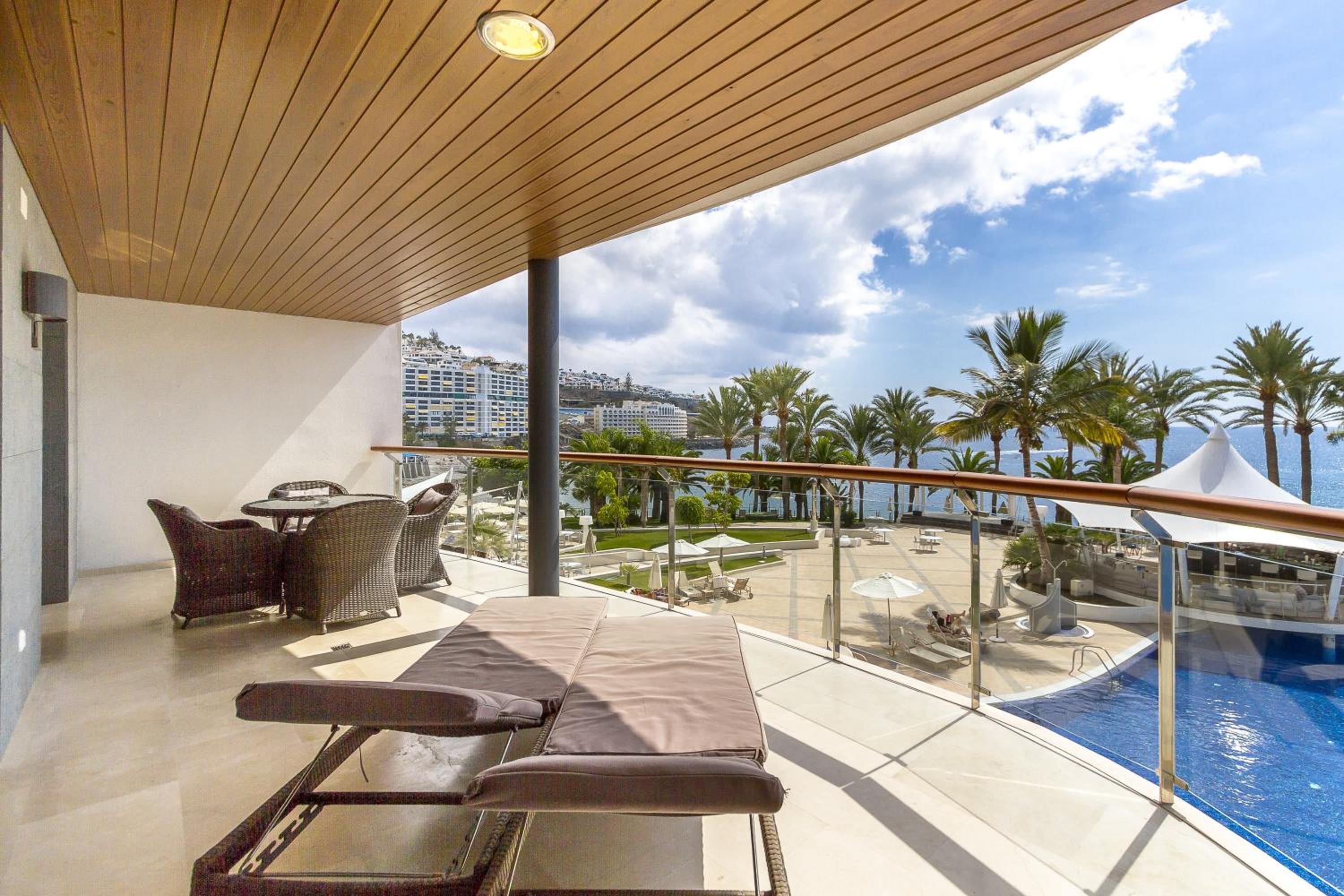 Superior Suite- 1 Bedroom & Sea View
