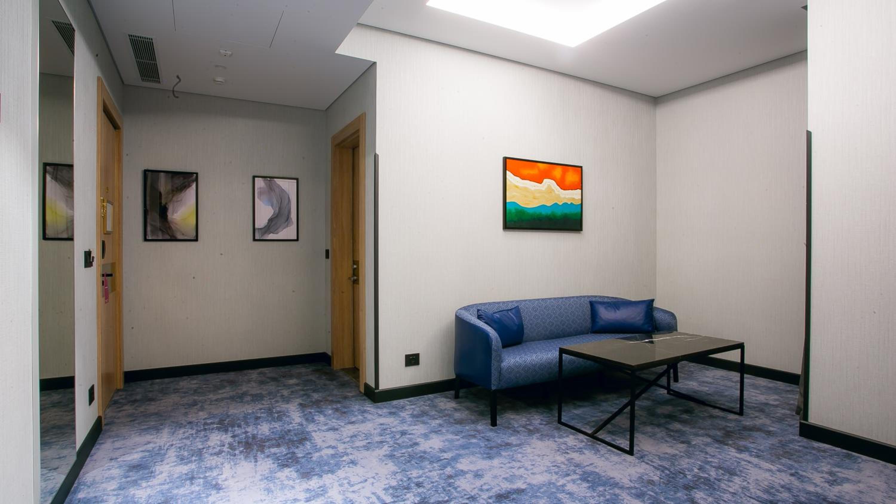 Deluxe Suite - Photo 13