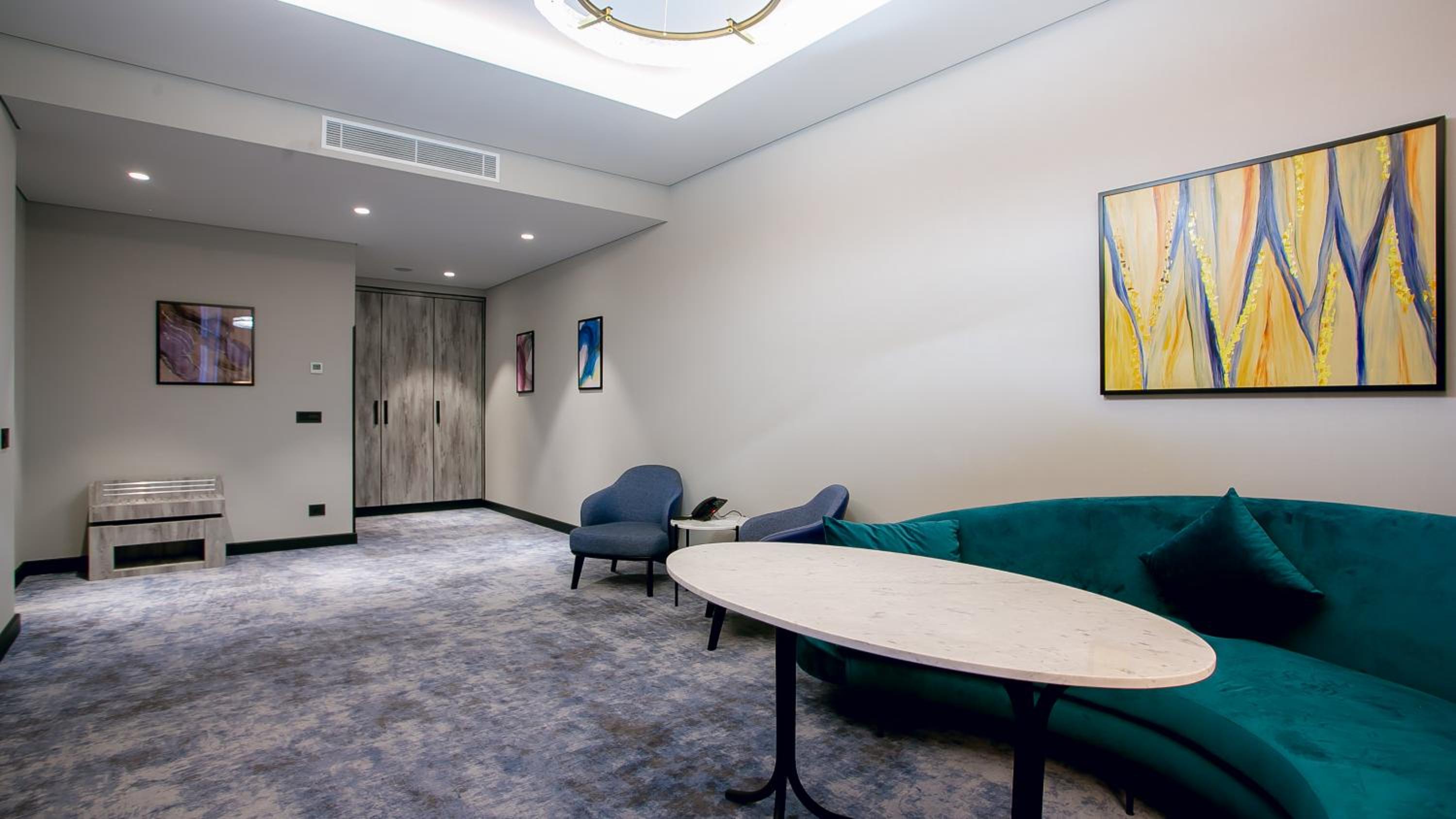Diplomatic Suite - Photo 9