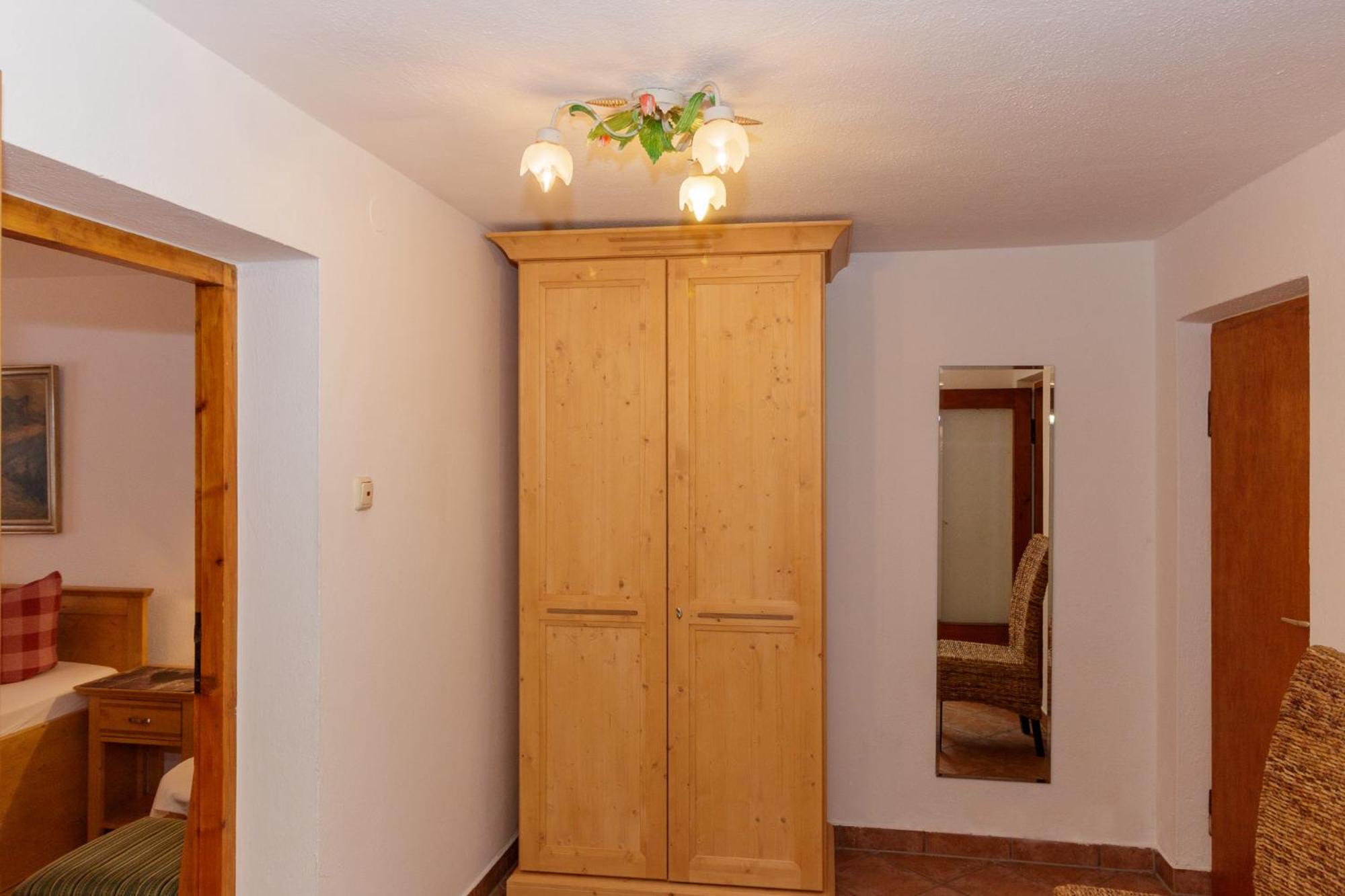 Large Double Room photo 2