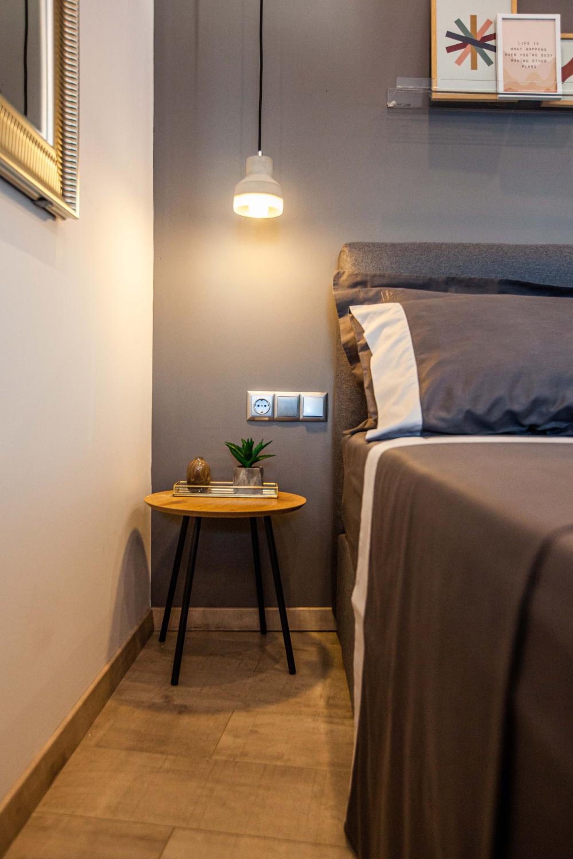 Deluxe Double Room with Balcony - Photo 21