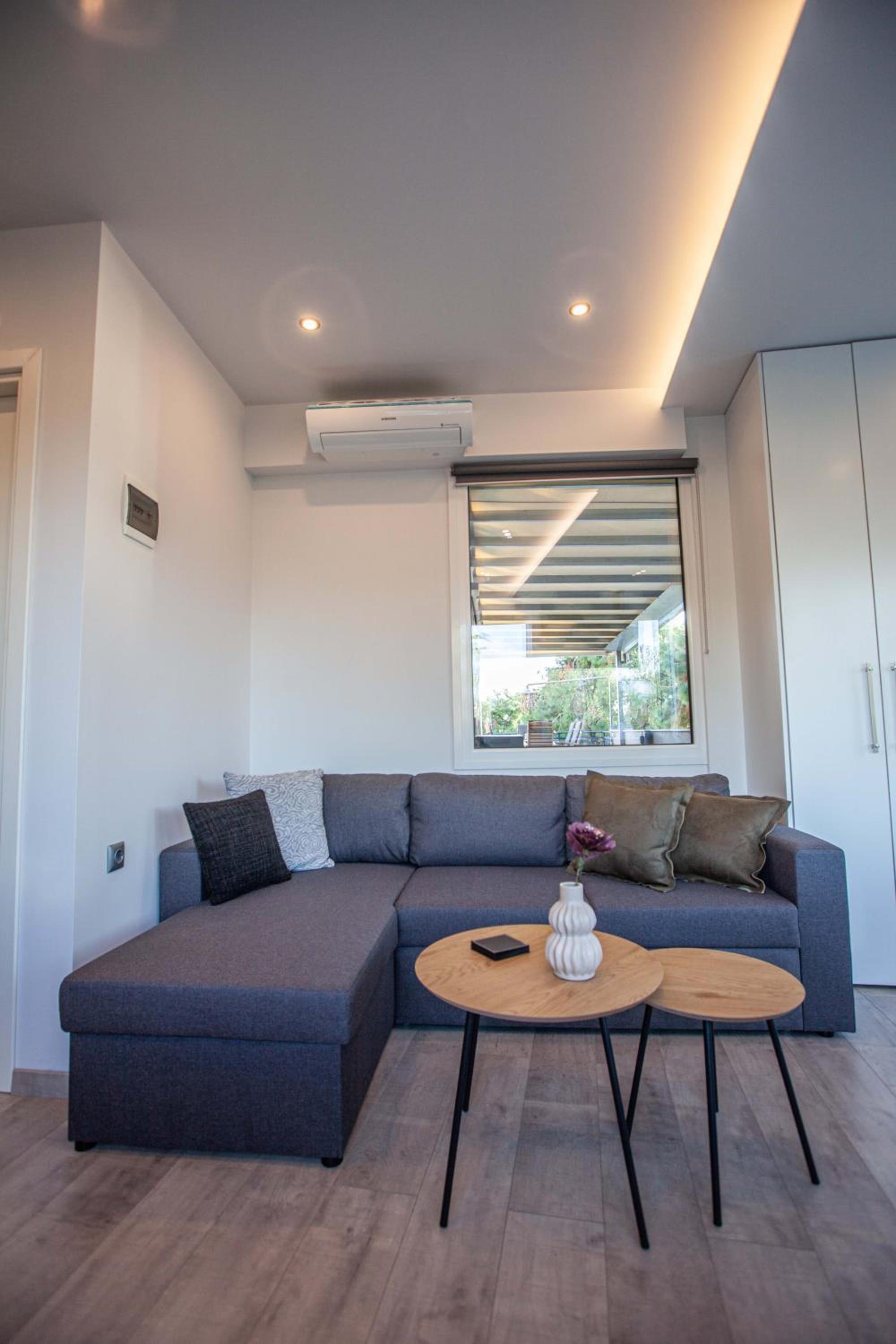 Deluxe Double Room with Balcony - Photo 15