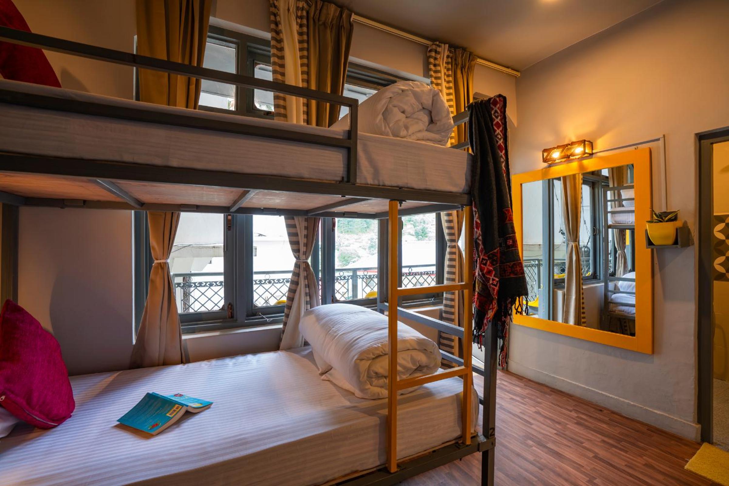Bed in 8-Bed Mixed Dormitory Room photo 3