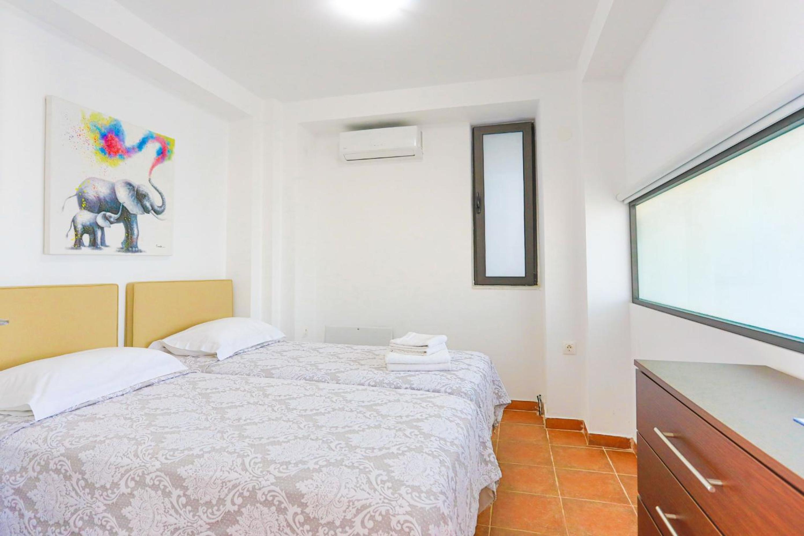 Three-Bedroom Villa photo 1