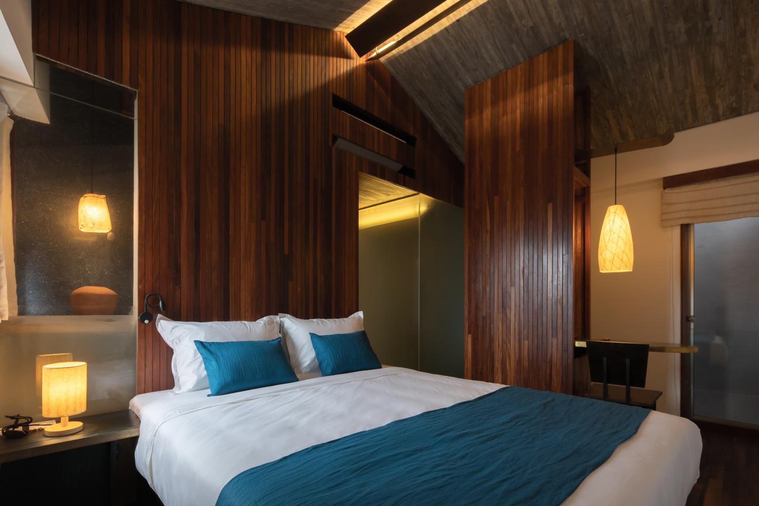 Cozy_Standard double or twin bed room