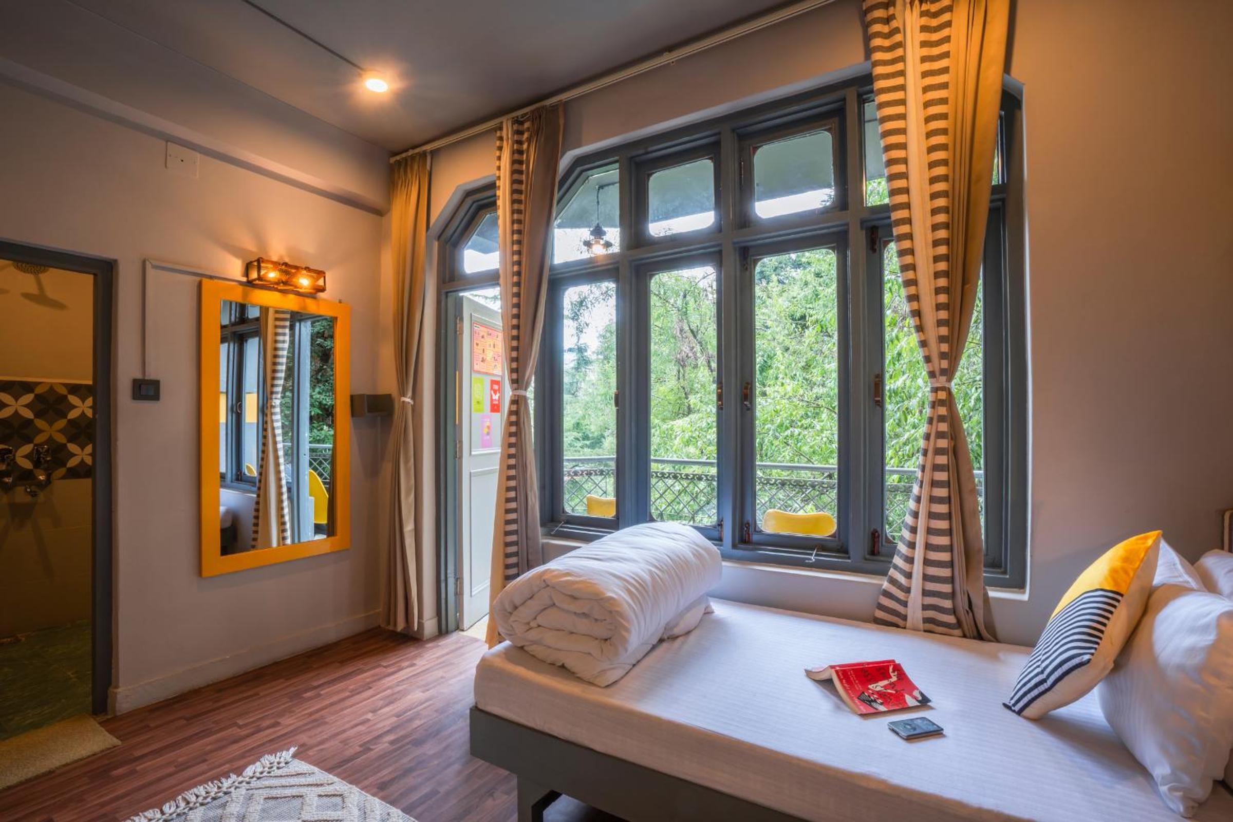 Twin Room with Balcony photo 3