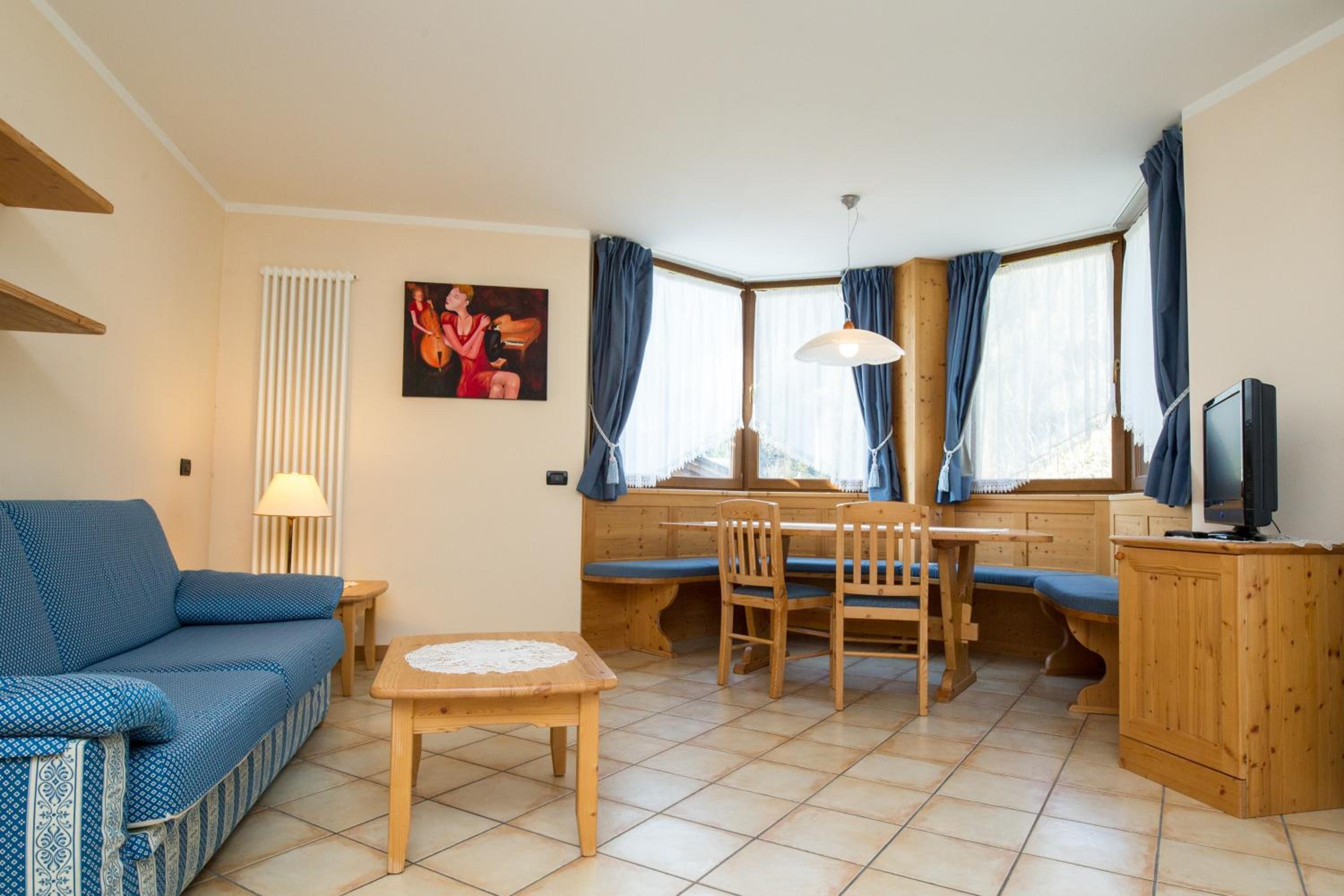 One-Bedroom Apartment photo 2