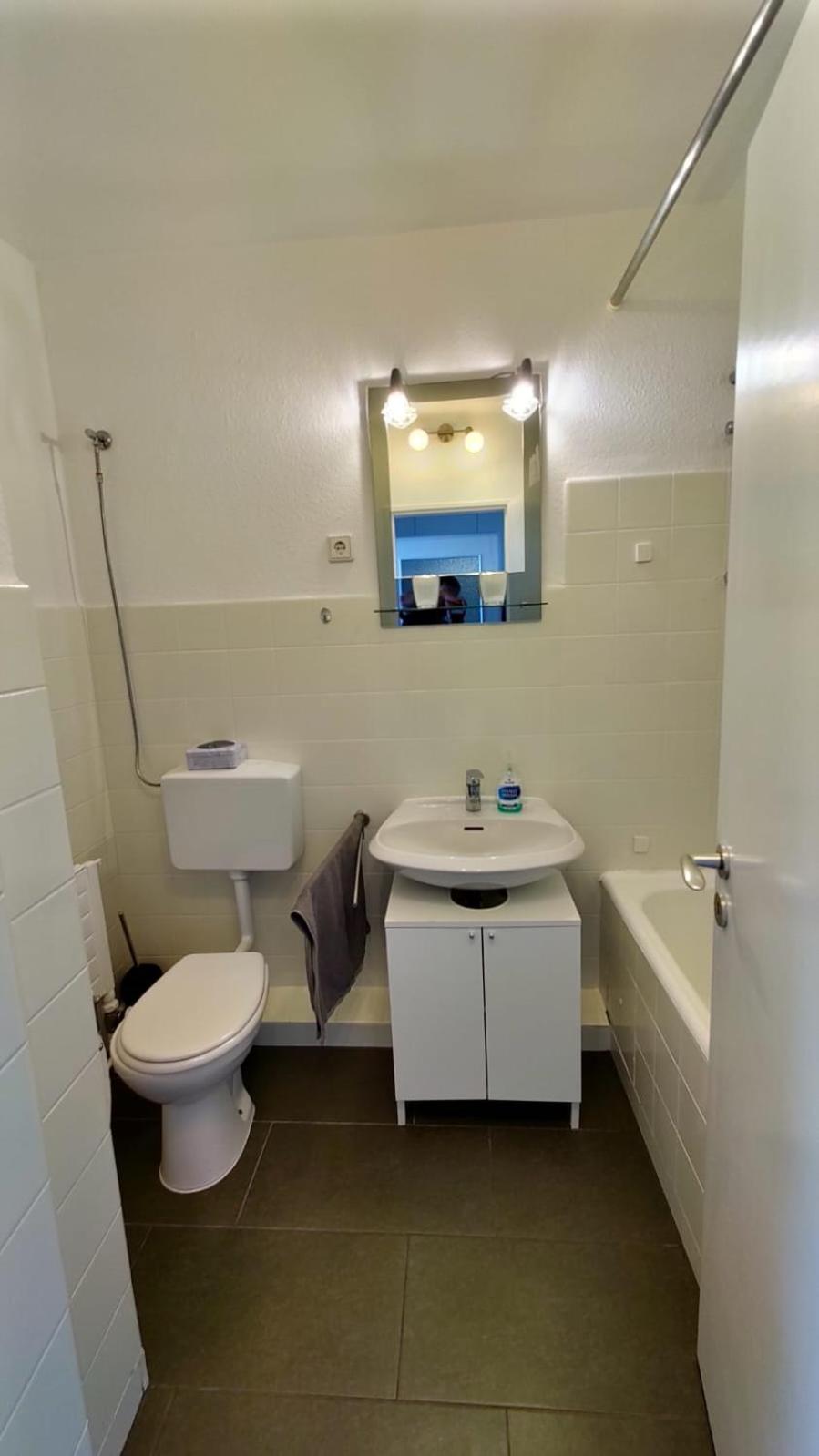 One-Bedroom Apartment photo 2