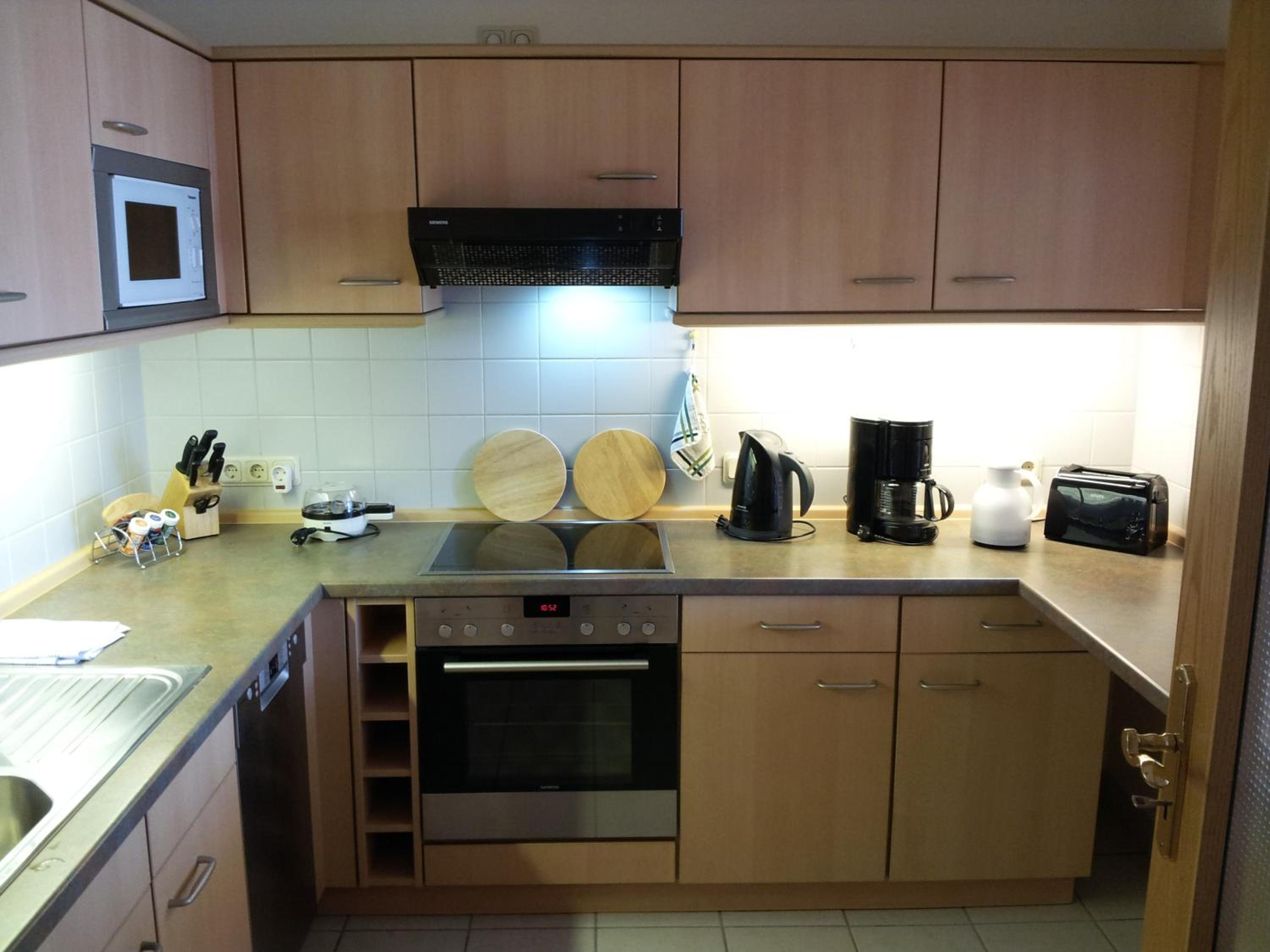 Apartment with Balcony photo 3