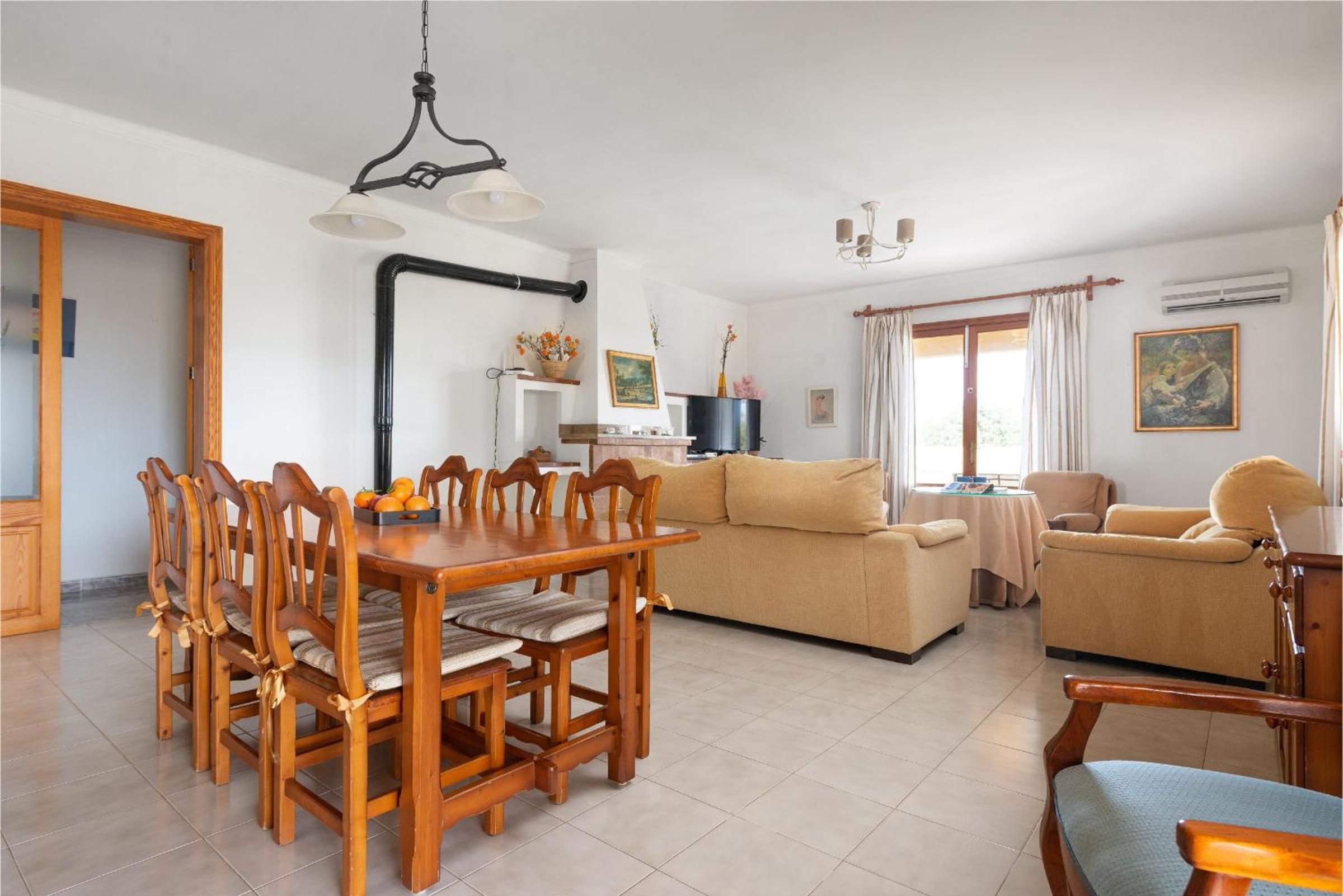 Two-Bedroom House photo 2
