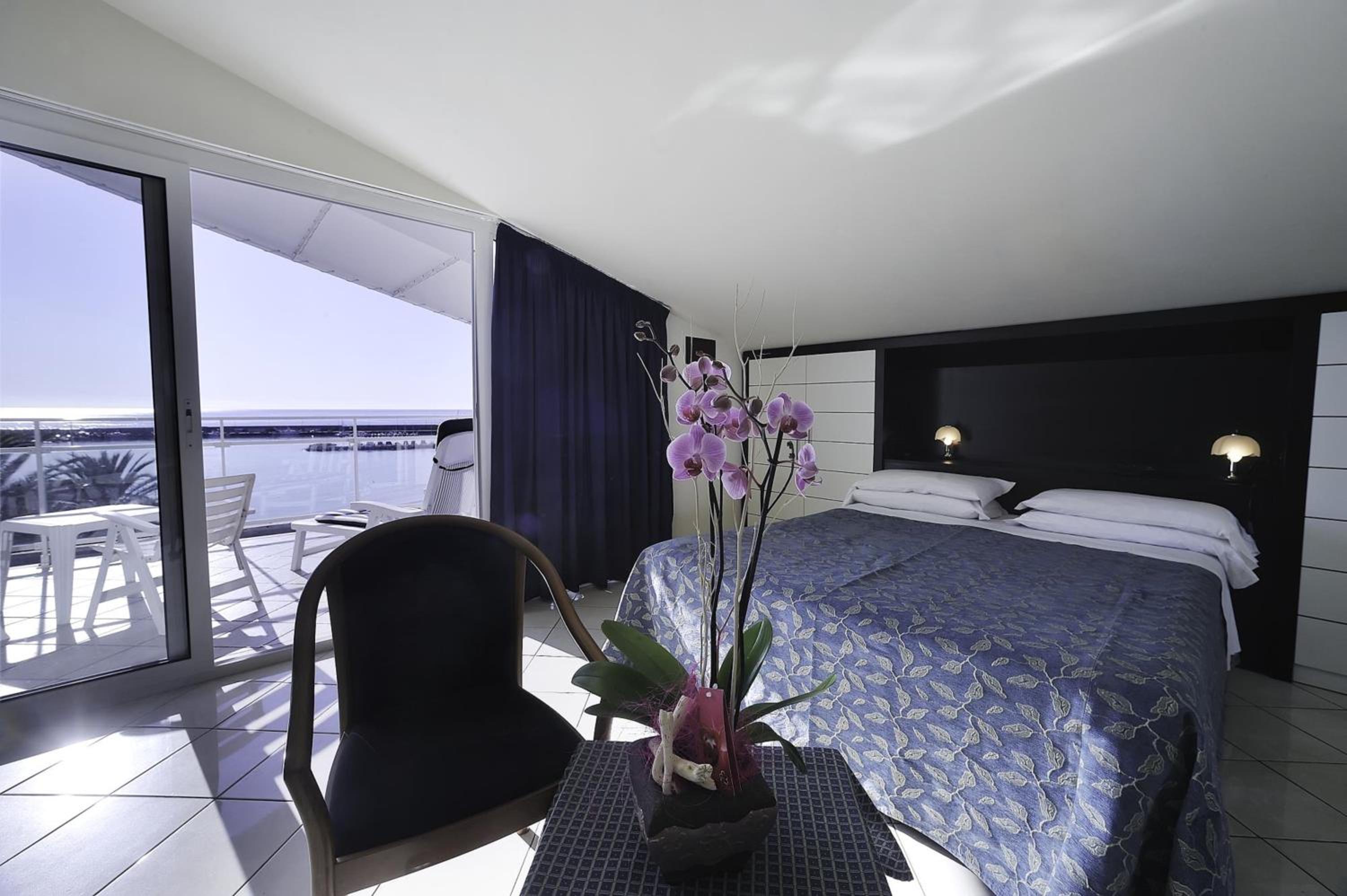Deluxe Double Room - Photo 3