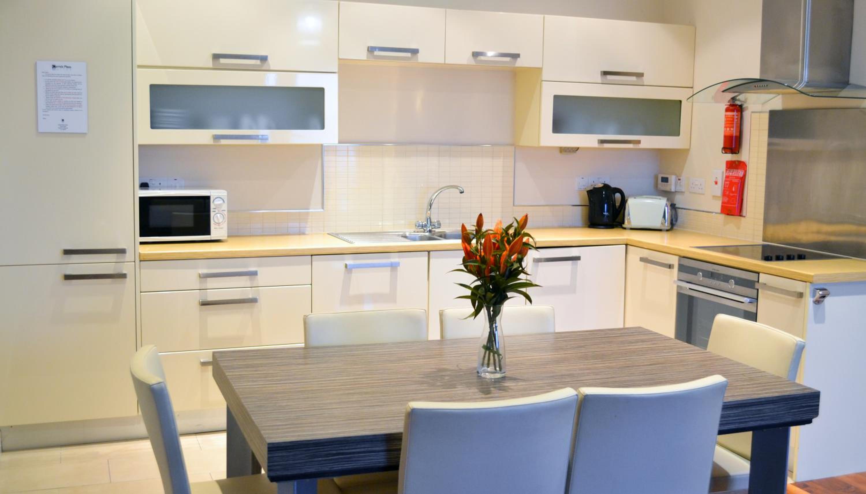 Three-Bedroom Apartment (7 Adults) photo 3