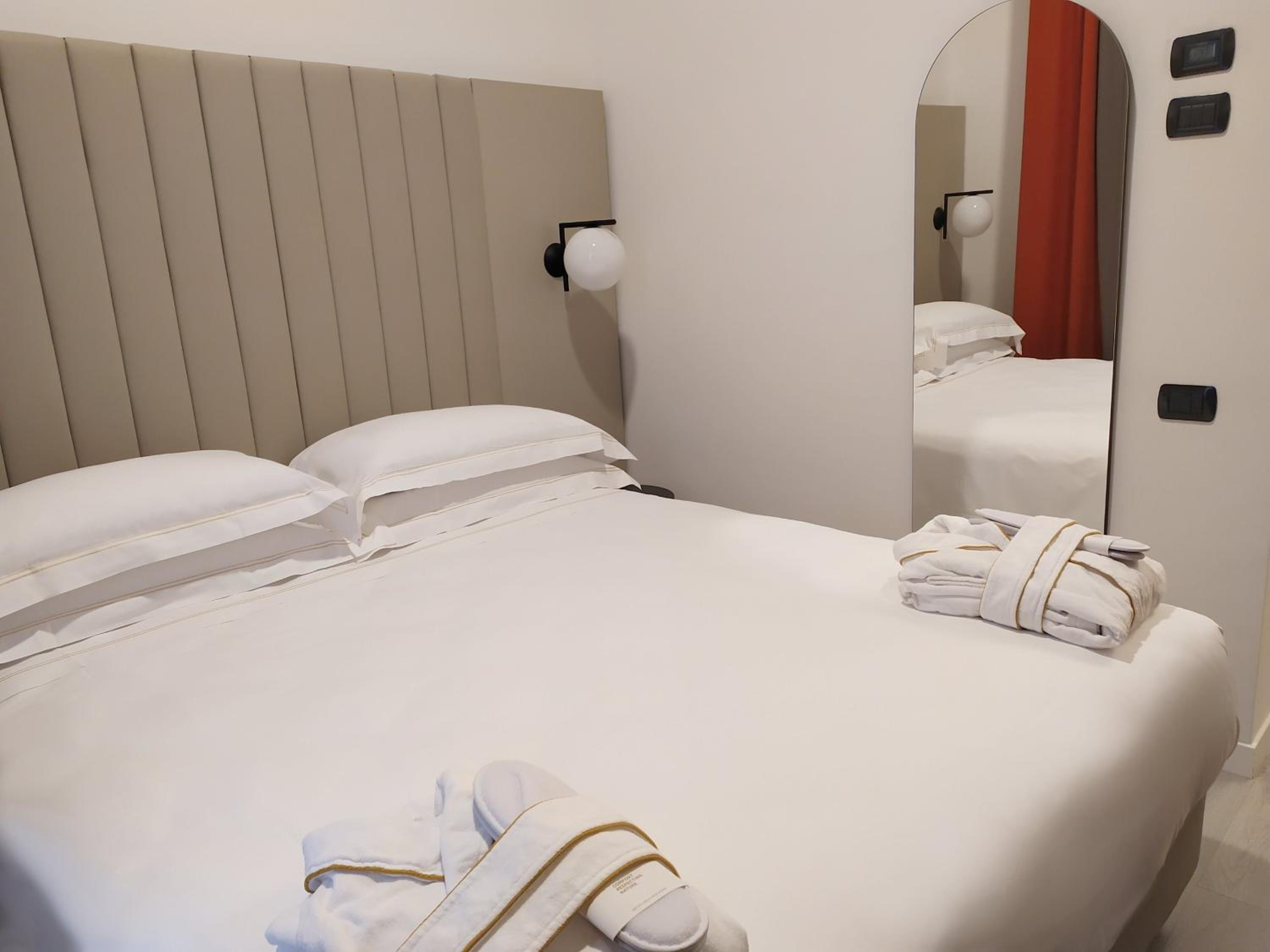 Small Double Room photo 2