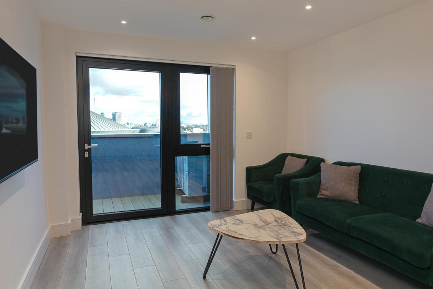 Superior Two Bedroom Apartment - Balcony photo 2