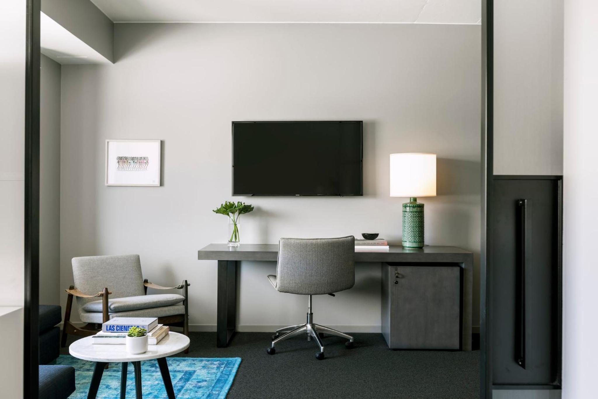 Everly One-Bedroom Suite