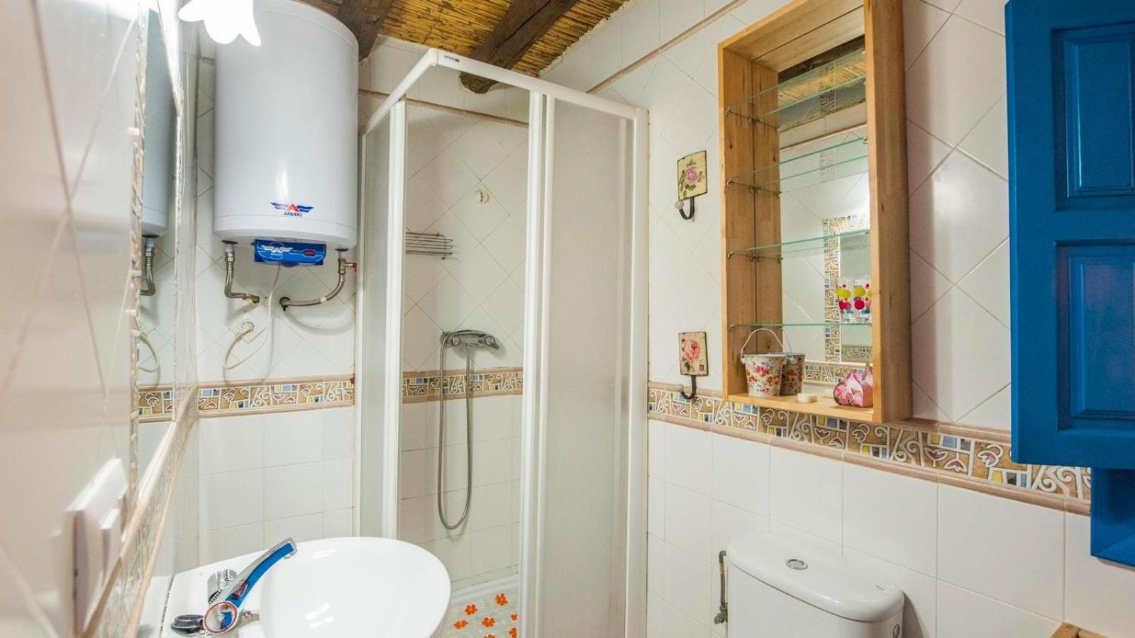 One-Bedroom House photo 3