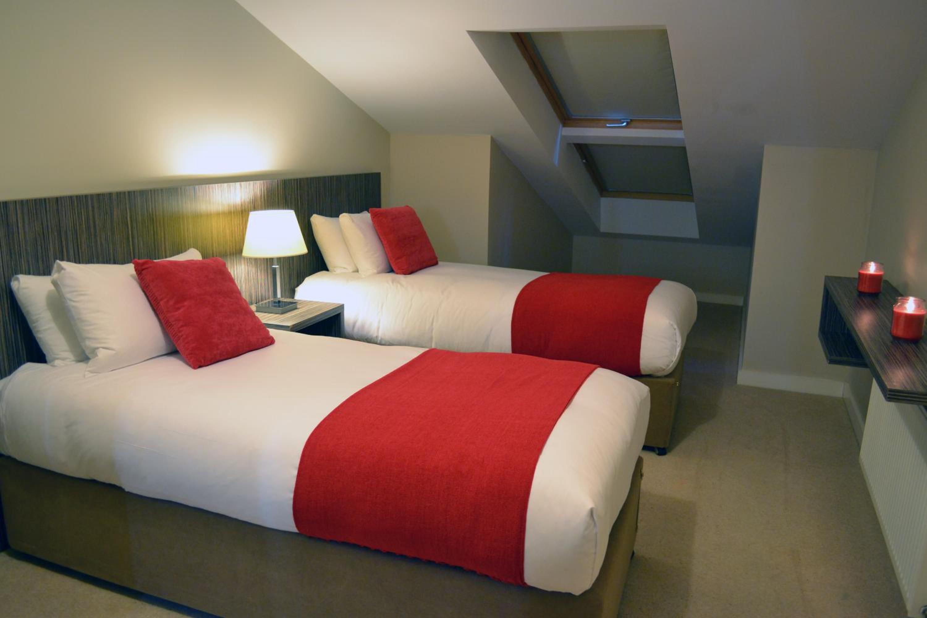Two-Bedroom Apartment (6 Adults) photo 3