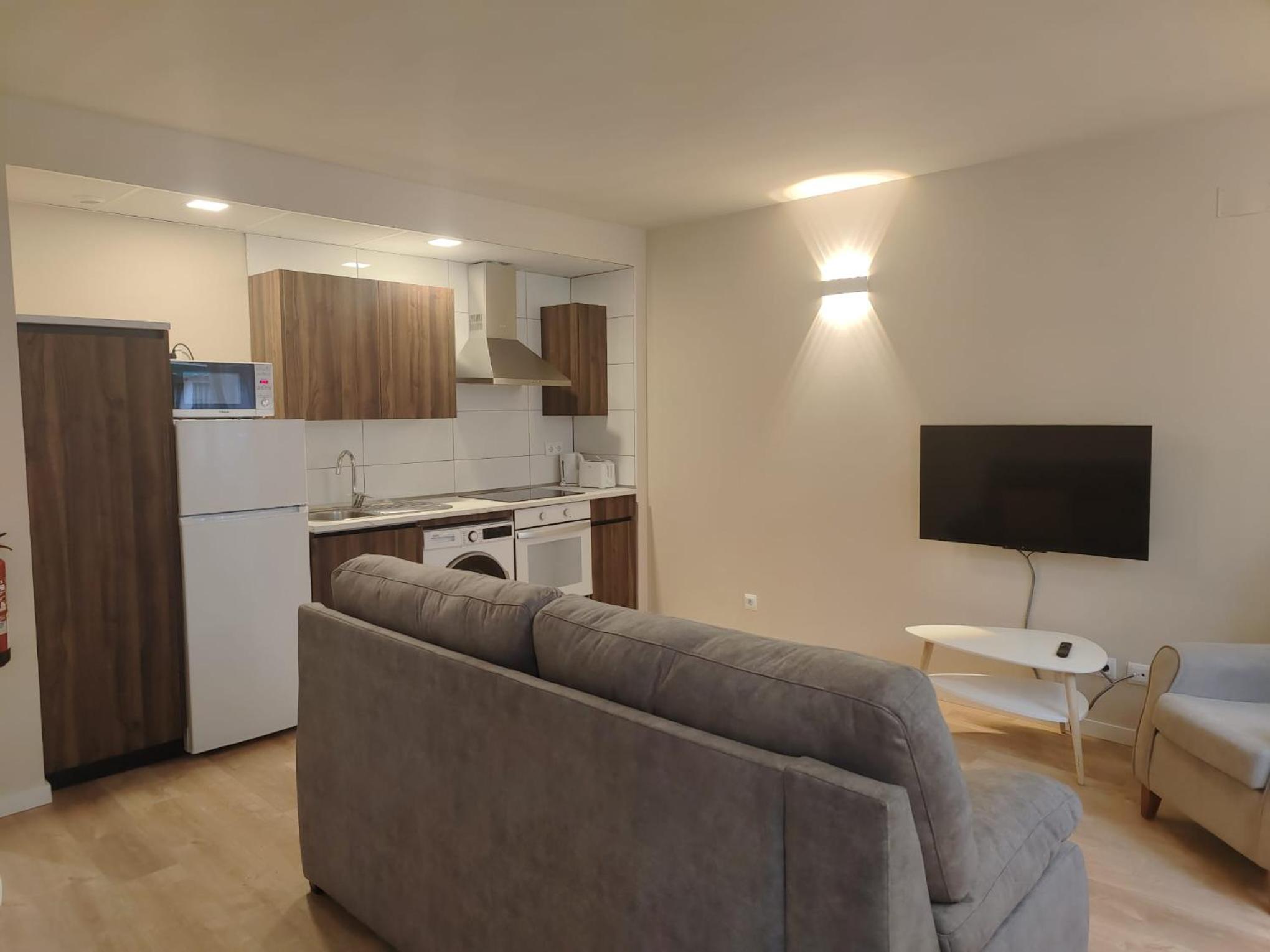 One-Bedroom Standard Apartment photo 3