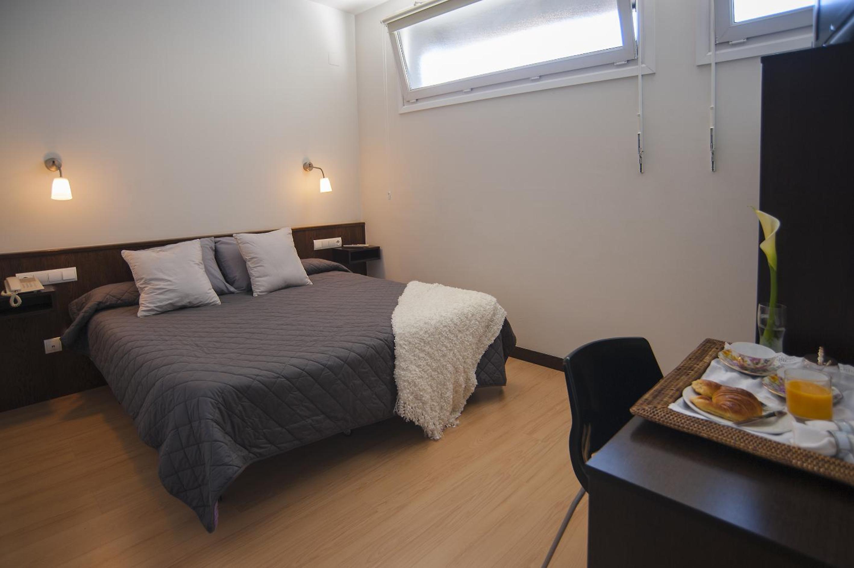 Standard Double or Twin Room photo 2