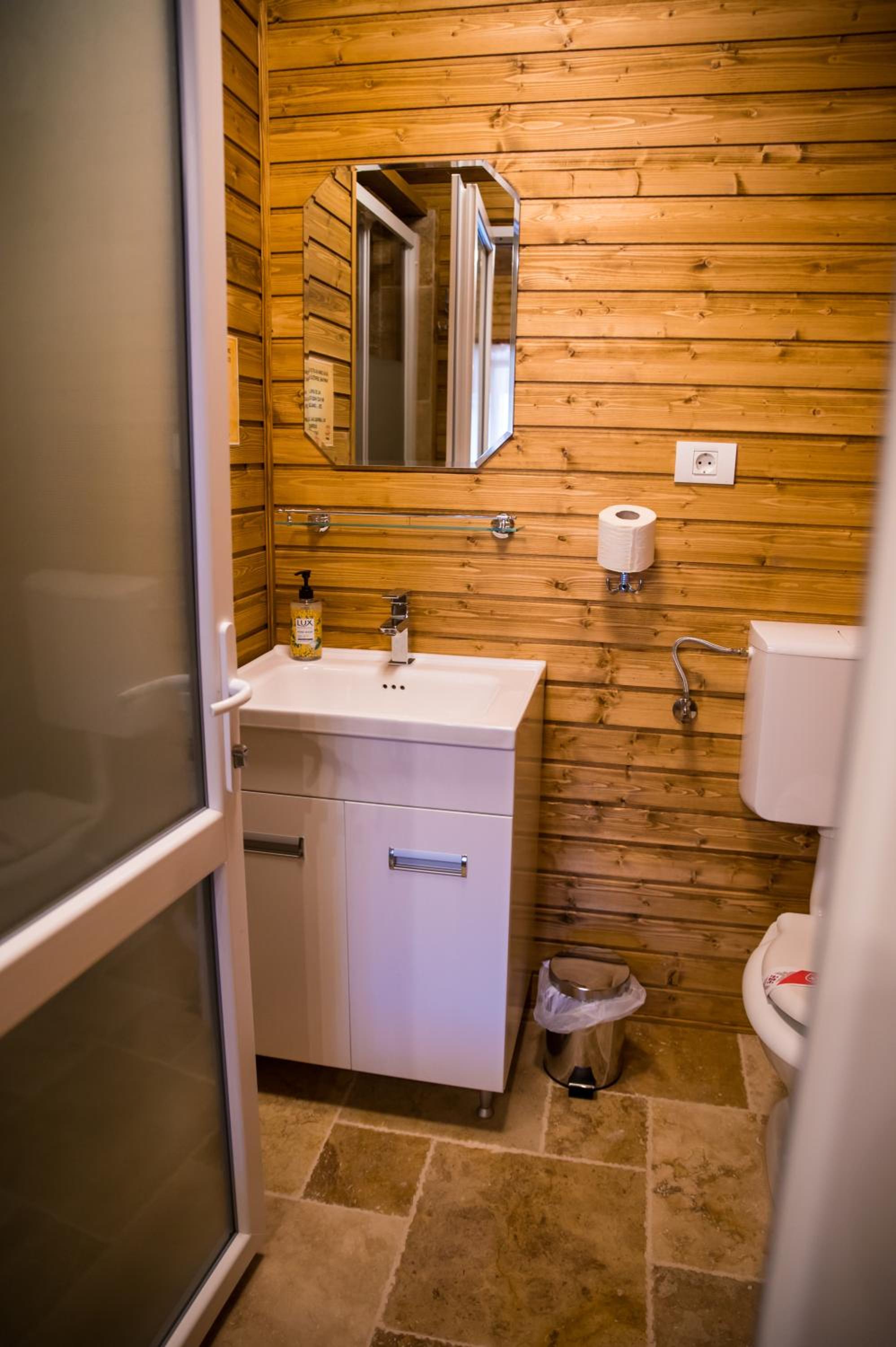 Double or Twin Room with Extra Bed photo 3