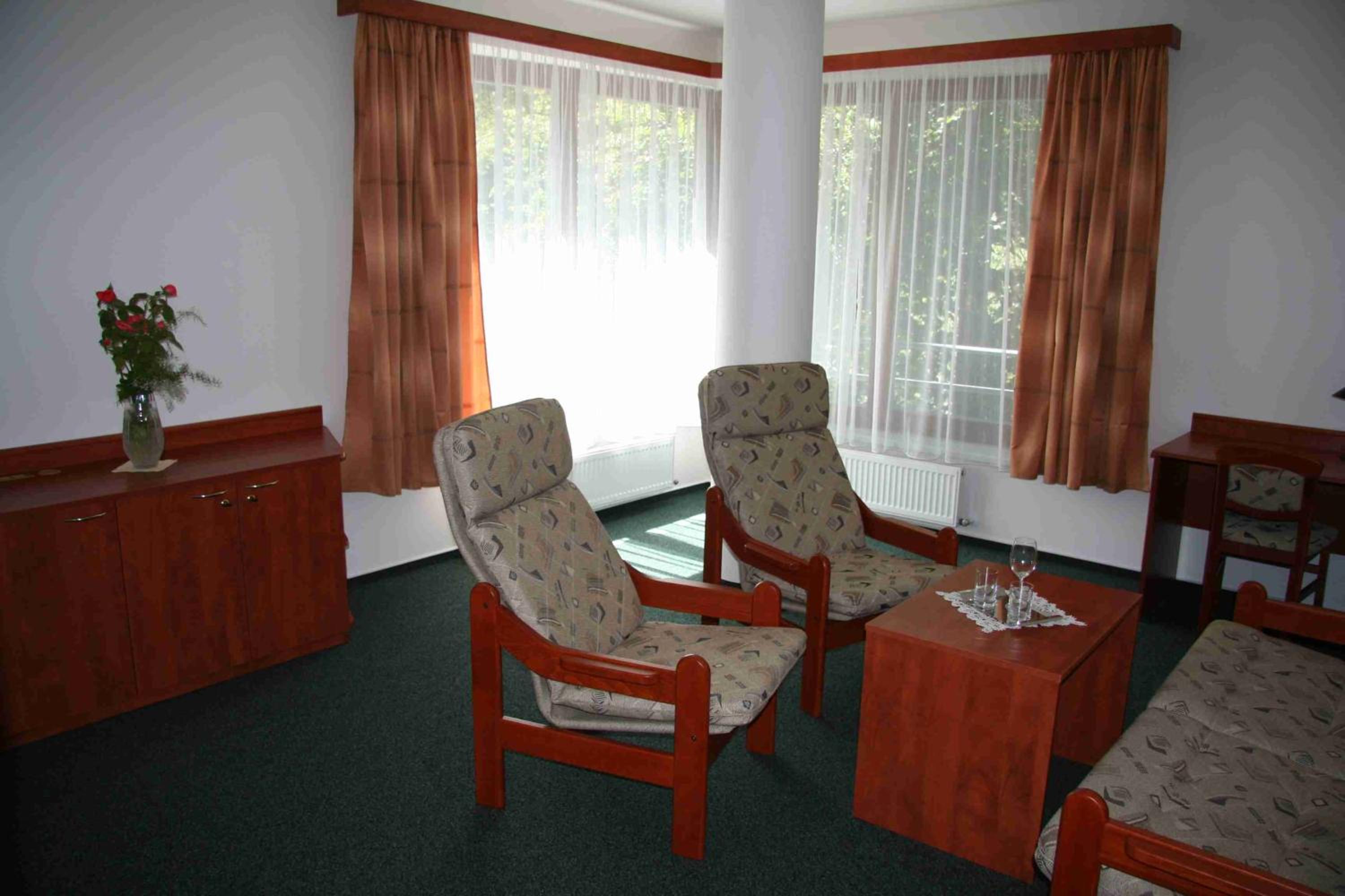 Suite - Photo 2