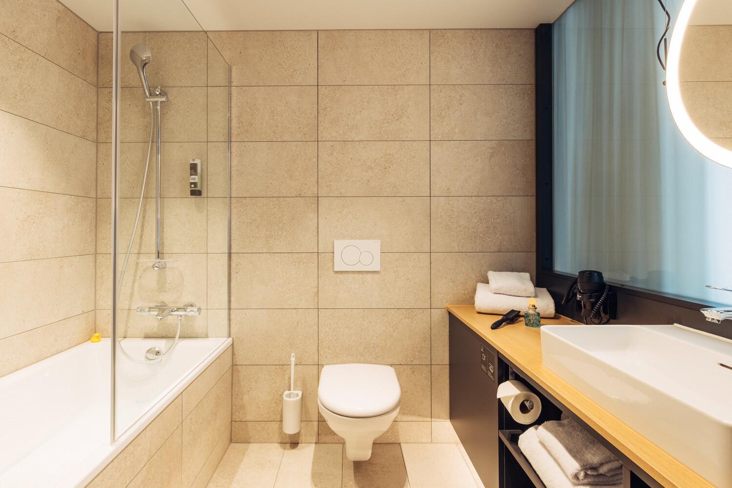 One-Bedroom Apartment - Photo 1