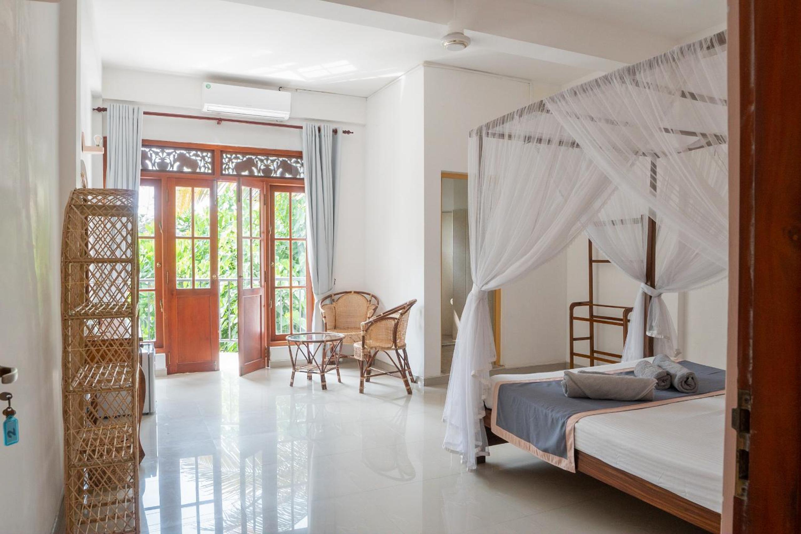 Deluxe Double Room with Balcony photo 2