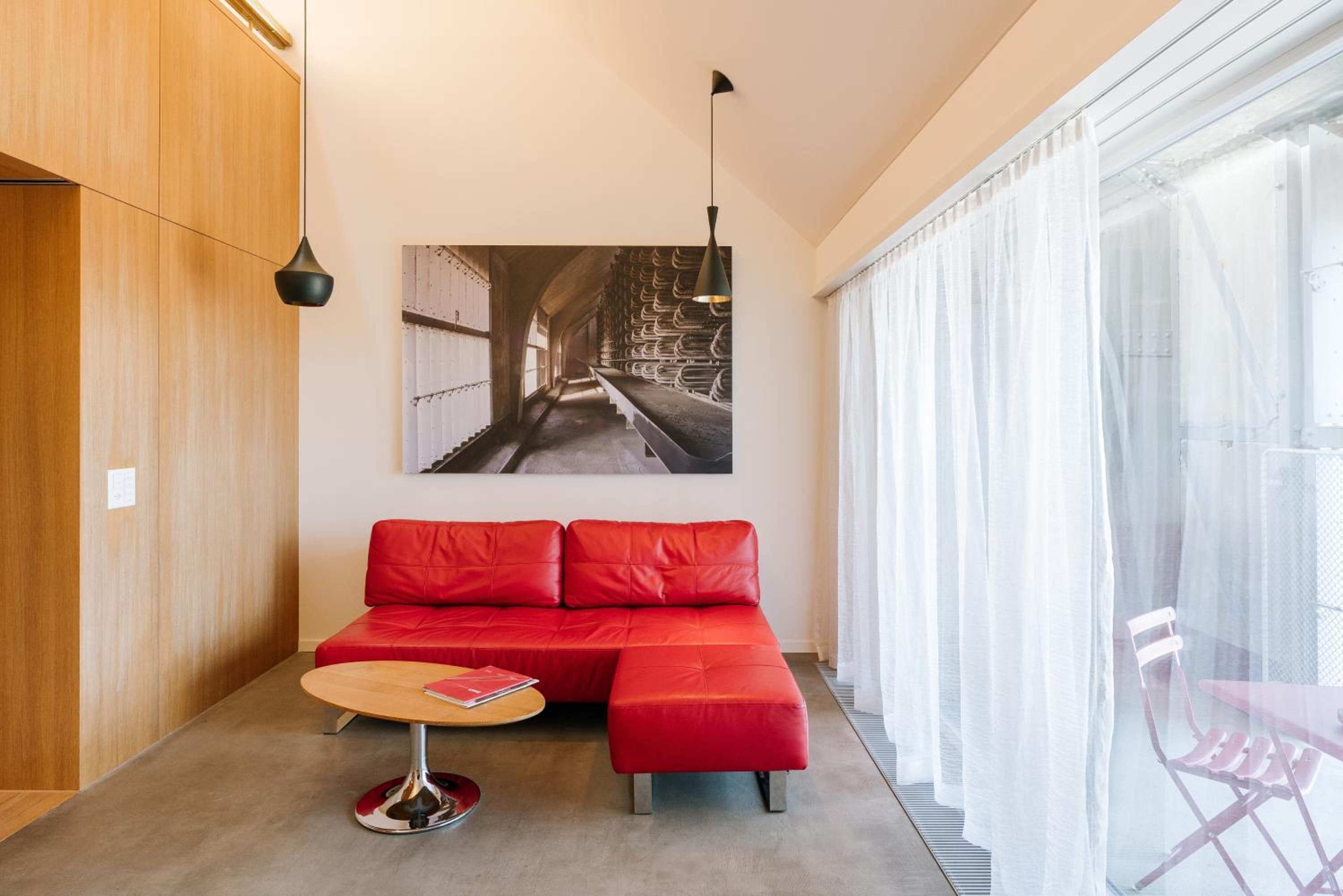 Duplex Suite - Photo 4