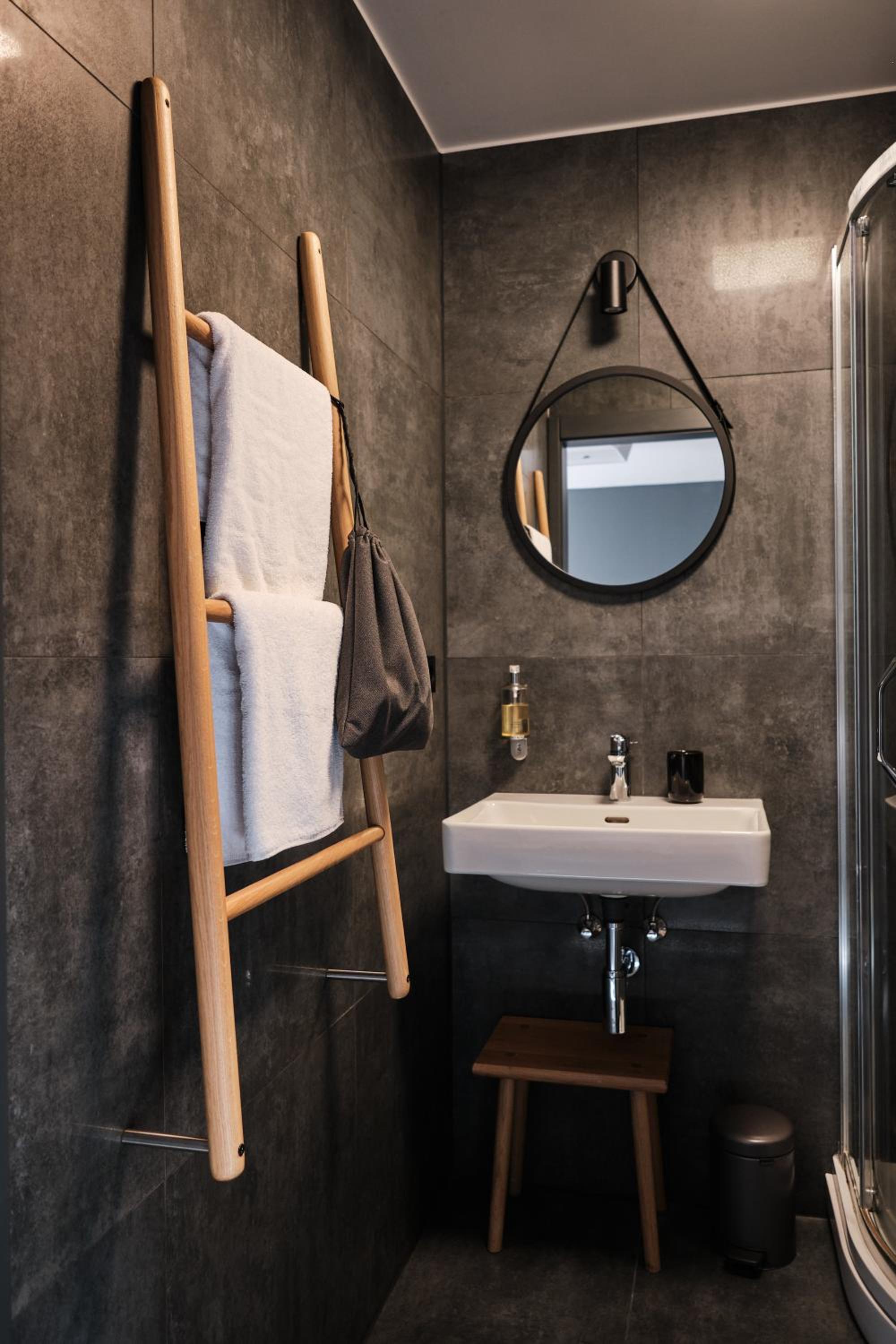 Double Room - Photo 6