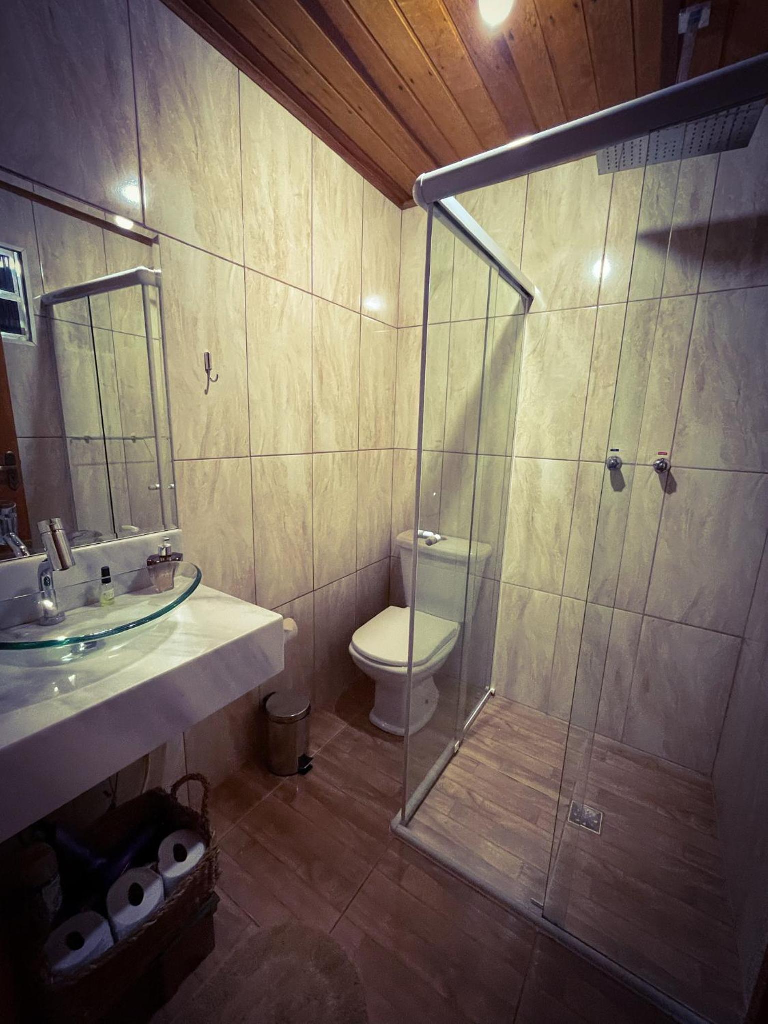 Quadruple Room - Photo 7