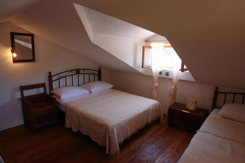 One-Bedroom House photo 3
