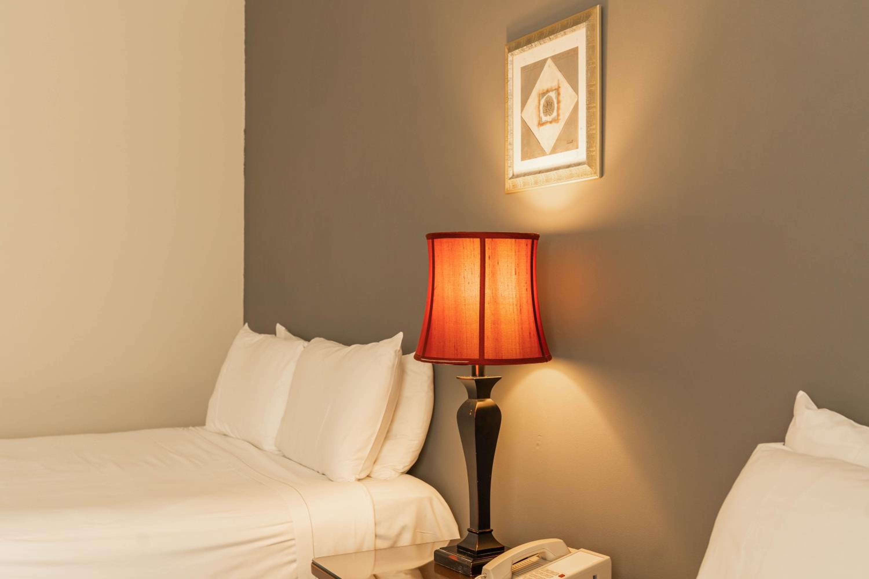Queen Room with Two Queen Beds - Photo 6