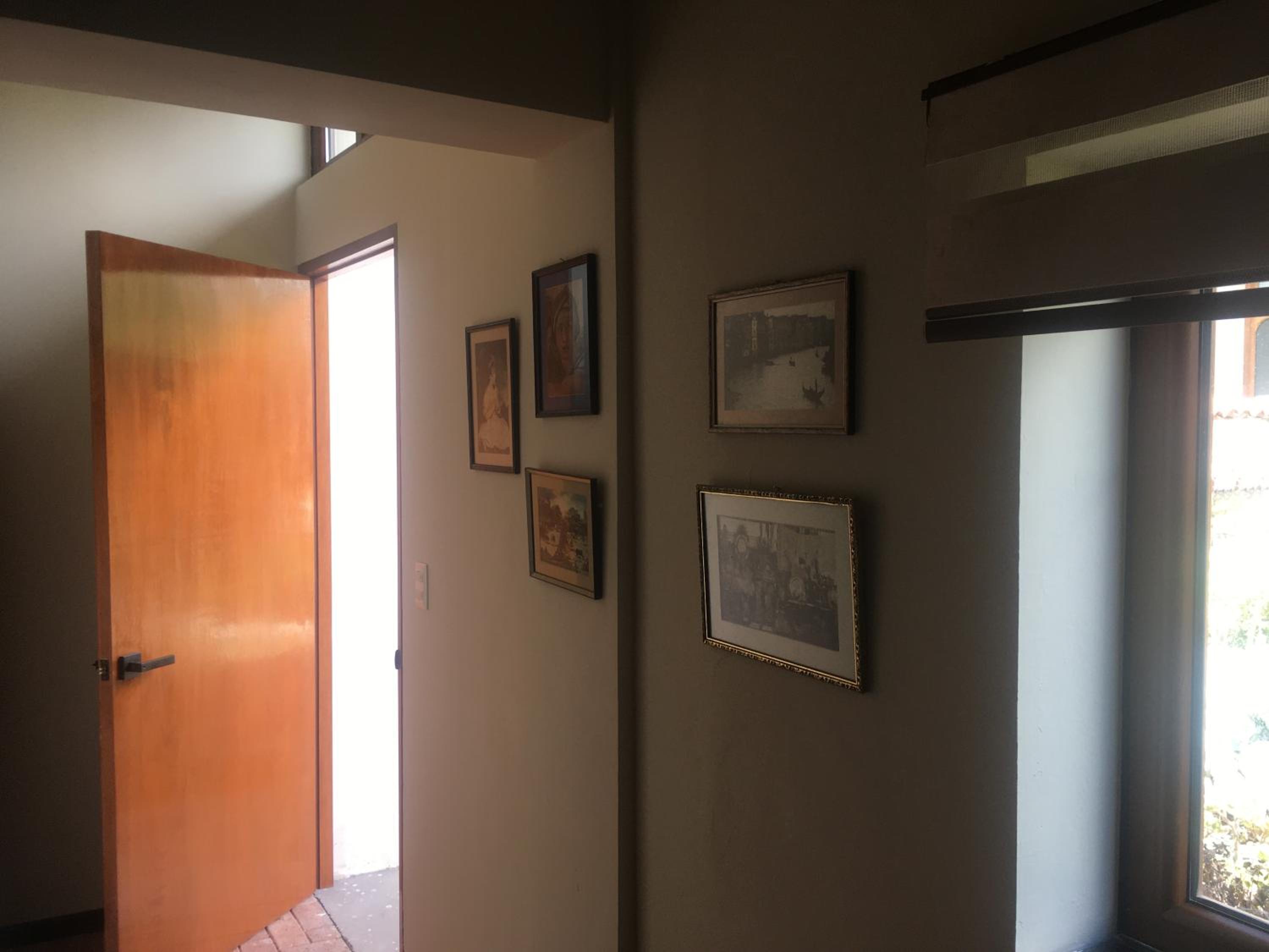 Single Room with Bathroom photo 1
