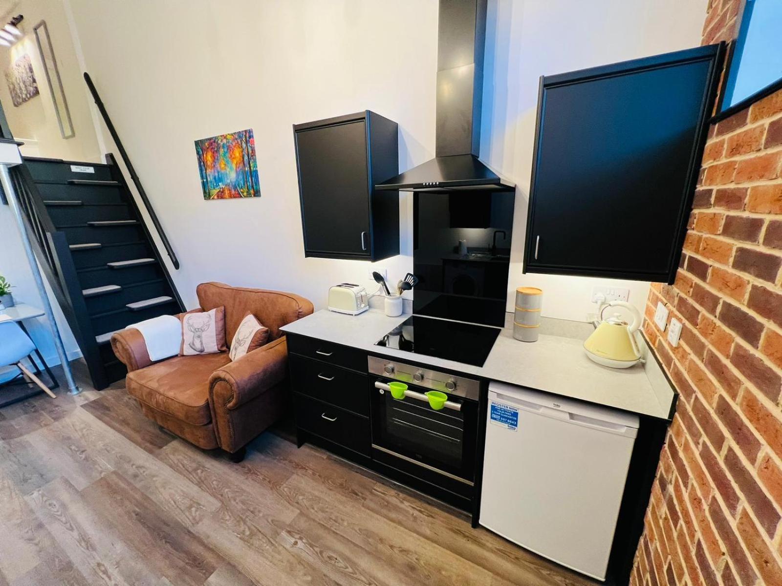 One-Bedroom Apartment photo 3