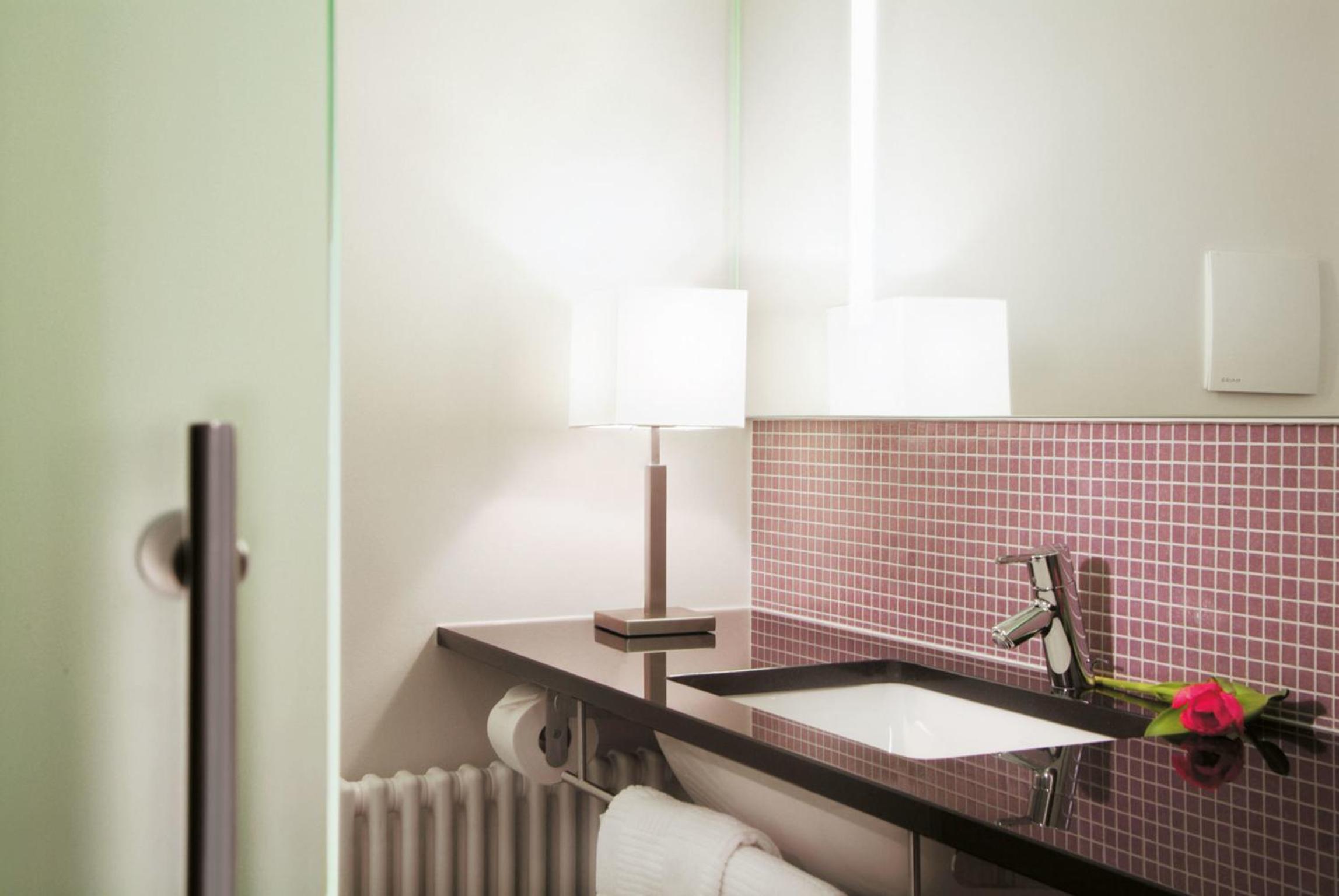 Double Room with Balcony - Photo 3